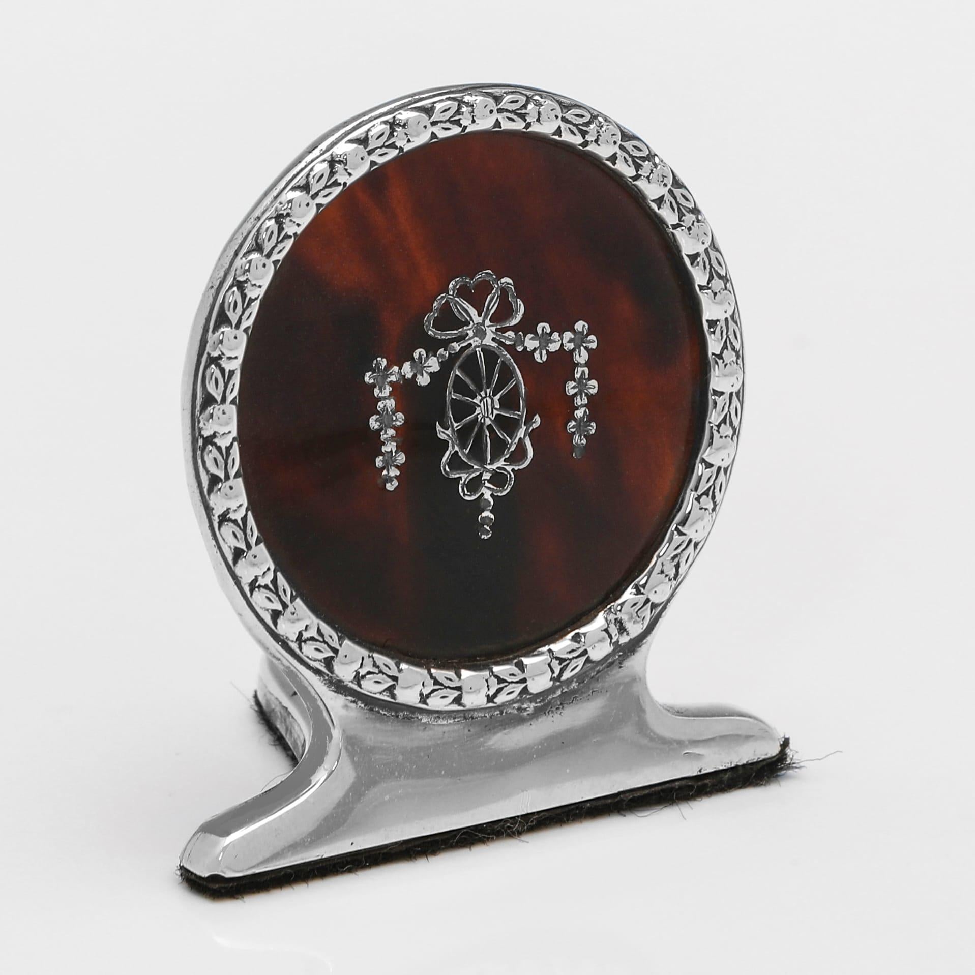 Set di 6 antichi portamenù in argento e tartaruga realizzati nel 1911 In condizioni buone in vendita a London, London