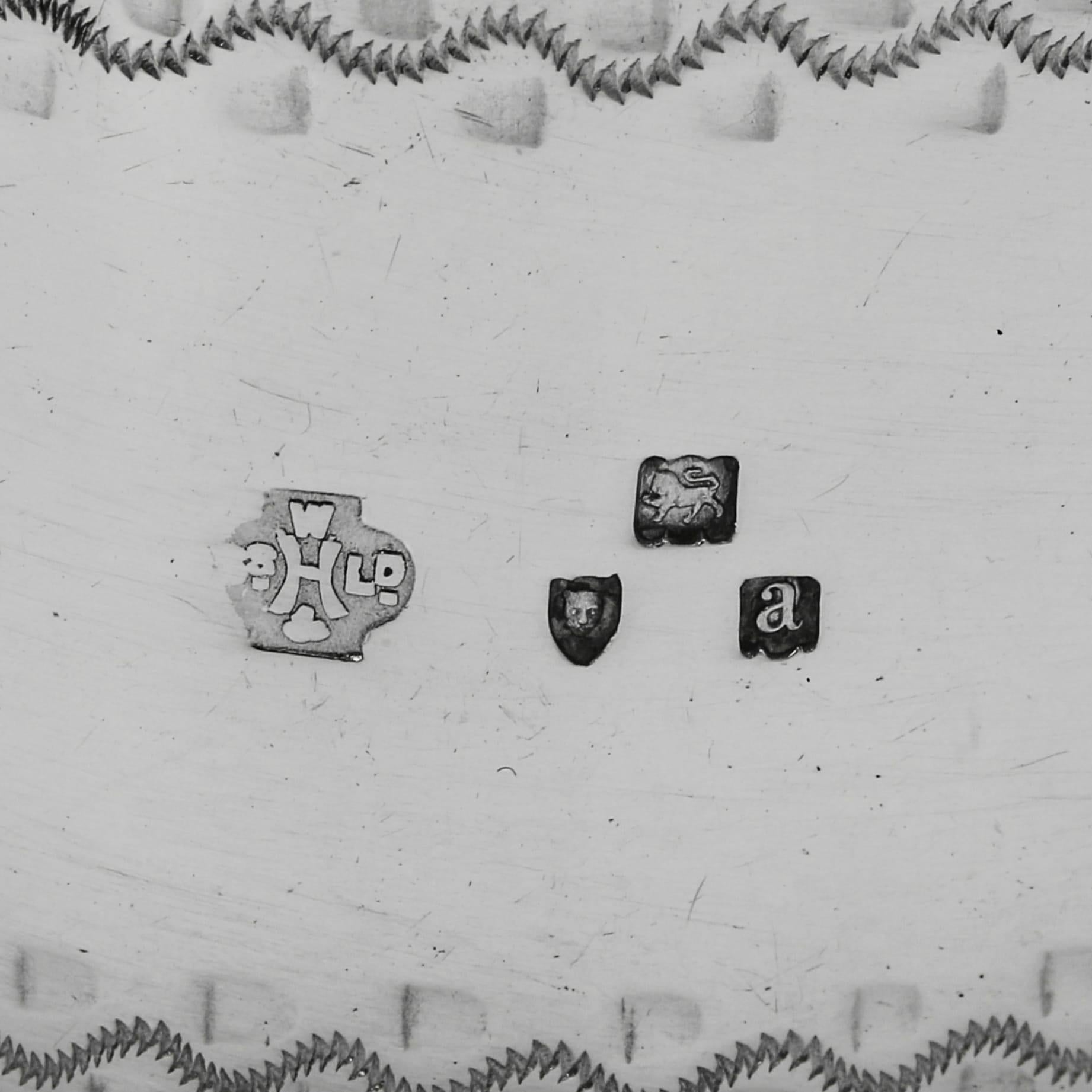 Set di 6 antichi portatovaglioli vittoriani in argento sterling realizzati a Londra nel 1896 In condizioni buone in vendita a London, London