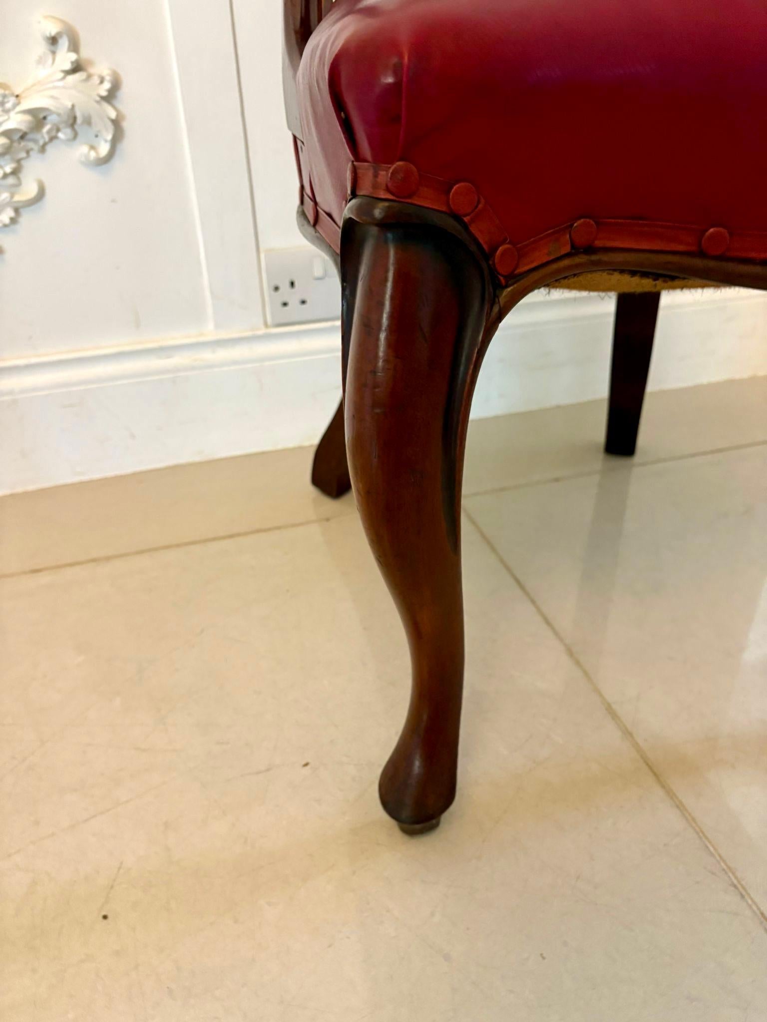Autre Ensemble de 6 chaises de bibliothèque ou de salle à manger en acajou sculpté, de style victorien ancien, d'une qualité exceptionnelle en vente
