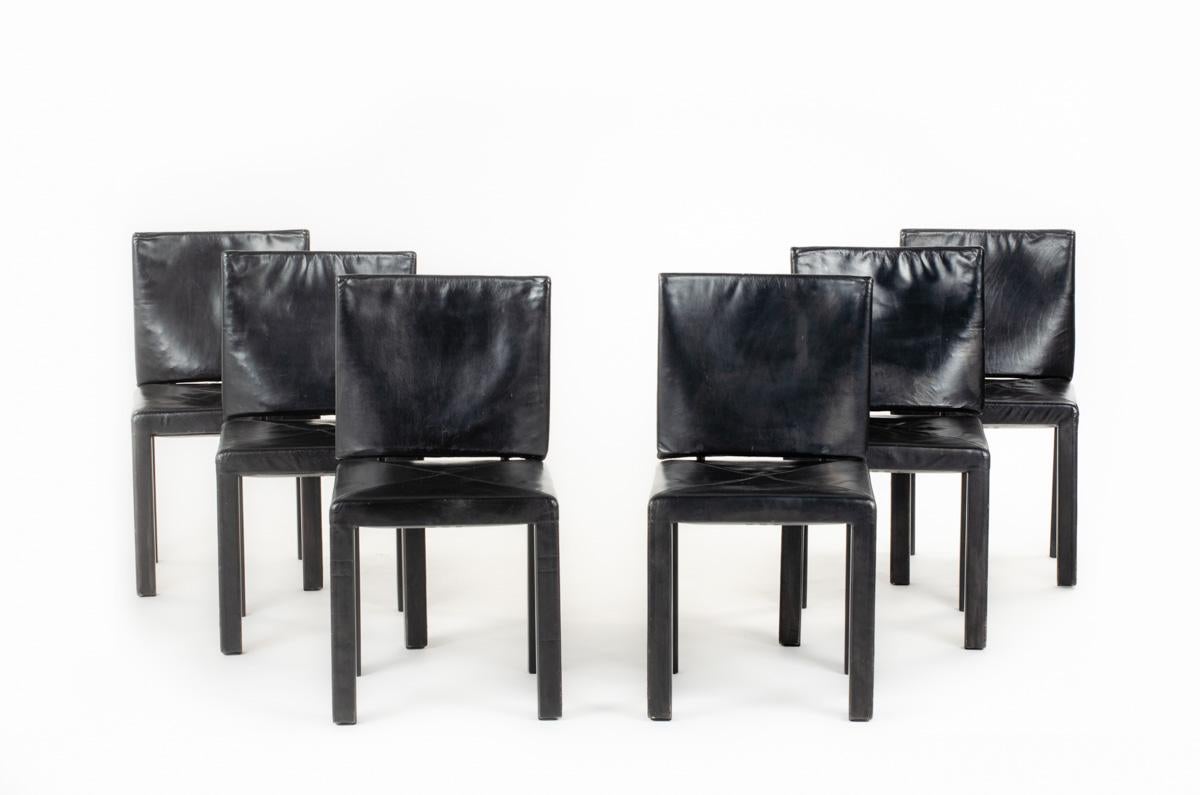 Set of 6 Arcadia chairs by Paolo Piva for B&B Italia in the 80s (publisher embossed under the seat)
Structure in metal covered with a black leather
Curved backrest.
2 sets of 6 available 