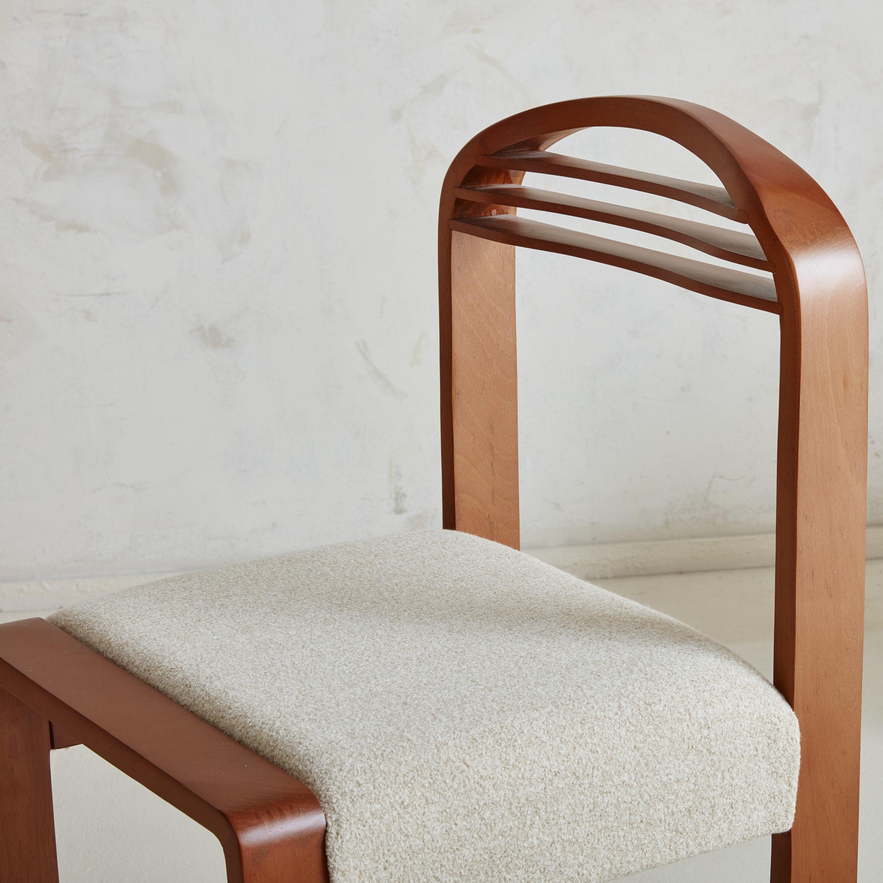 Set of 6 Arched Beechwood Dining Chairs, Italy 1980s In Excellent Condition In Chicago, IL