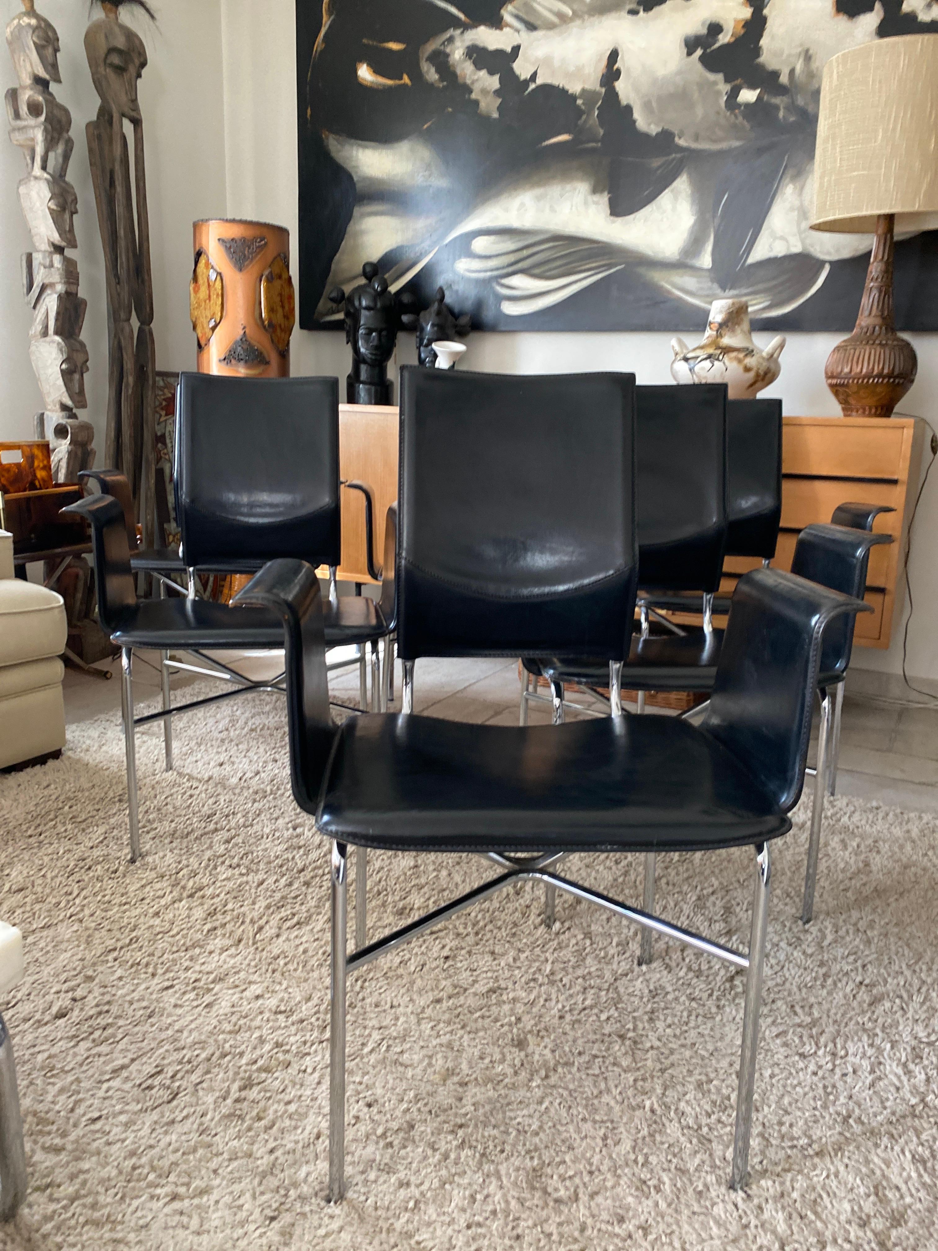 Set of 6 Matteo Grasssi, Ross Littel 1980 armchairs in black leather and chrome steel structure. These armchairs were designed by the American designer Ross Littell (1924-2000) for Matteo Grassi. Measures: Seat height: 46 cm.