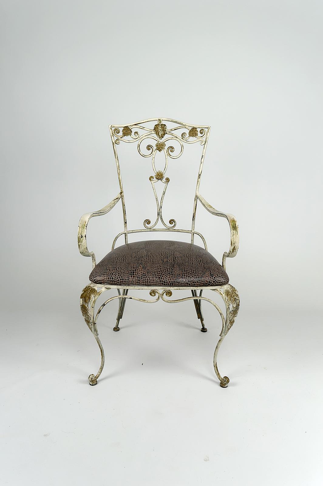 Milieu du XXe siècle Ensemble de 6 fauteuils Art Déco en fer forgé patiné, France, vers 1950 en vente