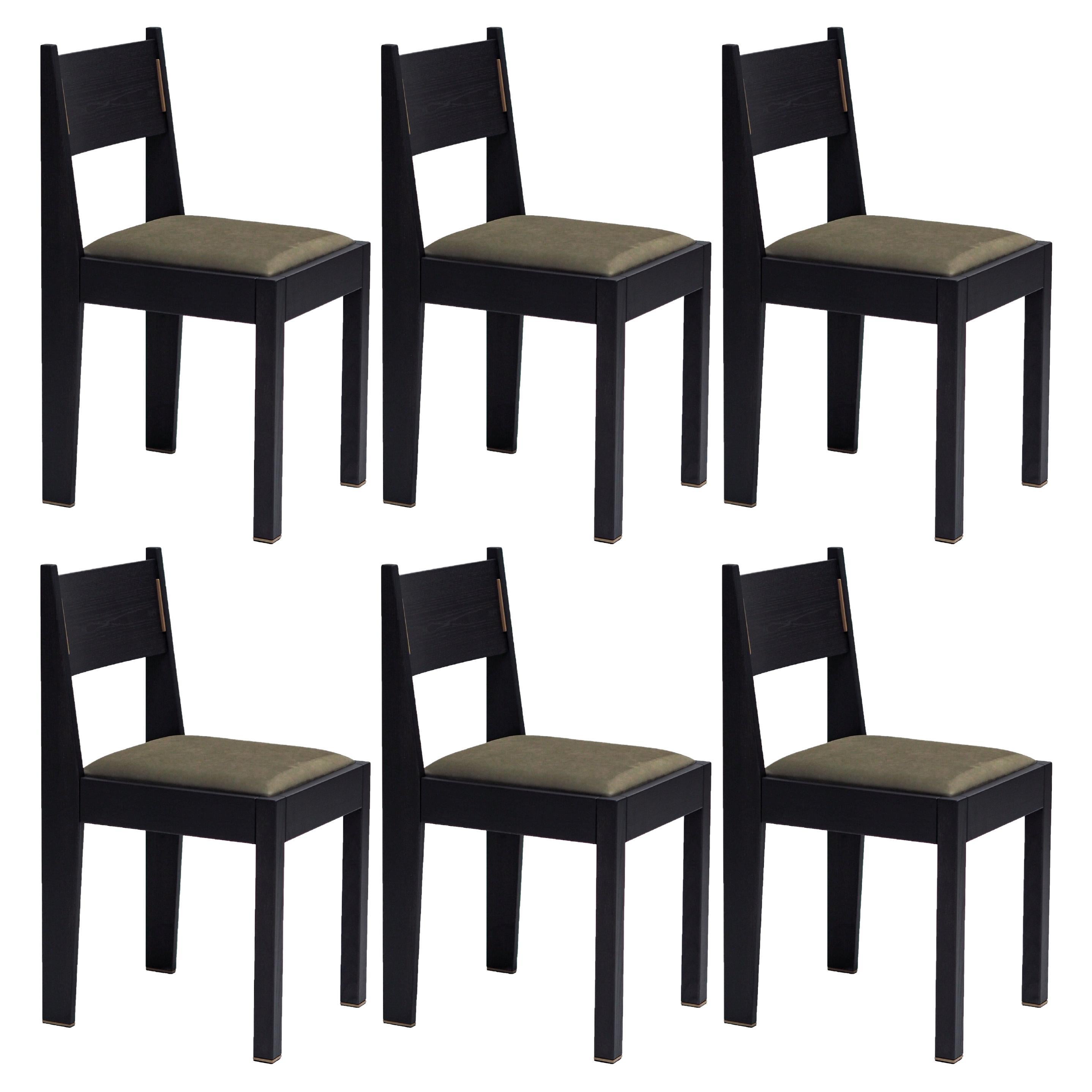 Ensemble de 6 chaises Art Déco, bois de frêne noir, tapisserie en cuir et détails en laiton