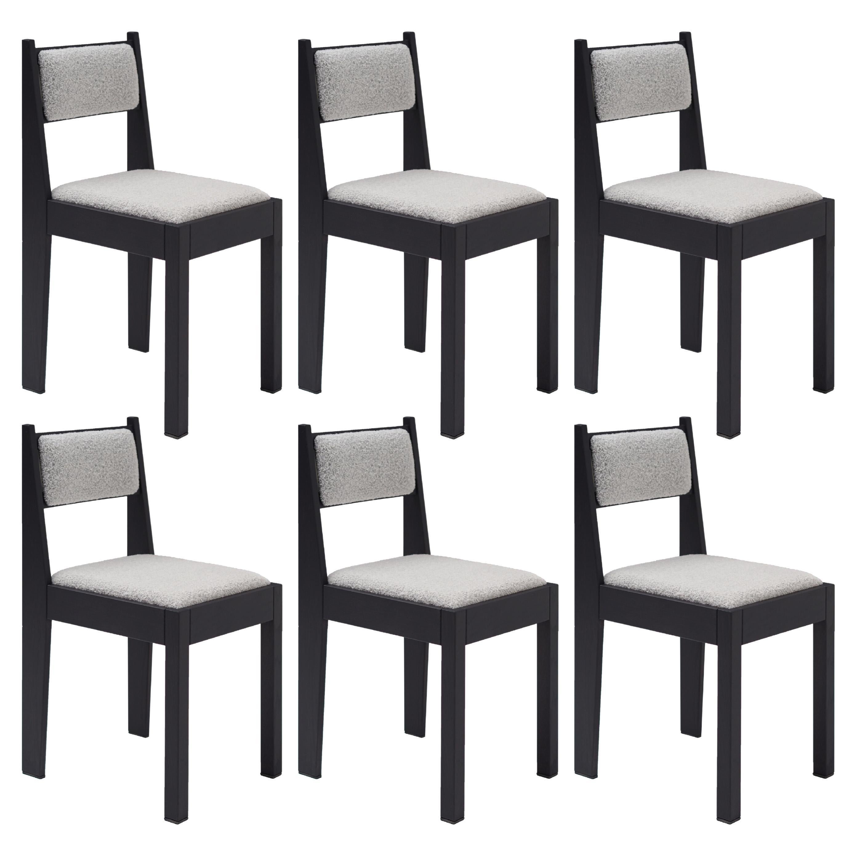 Ensemble de 6 chaises Art Déco, bois de frêne noir, tapisserie blanche et détails en bronze en vente