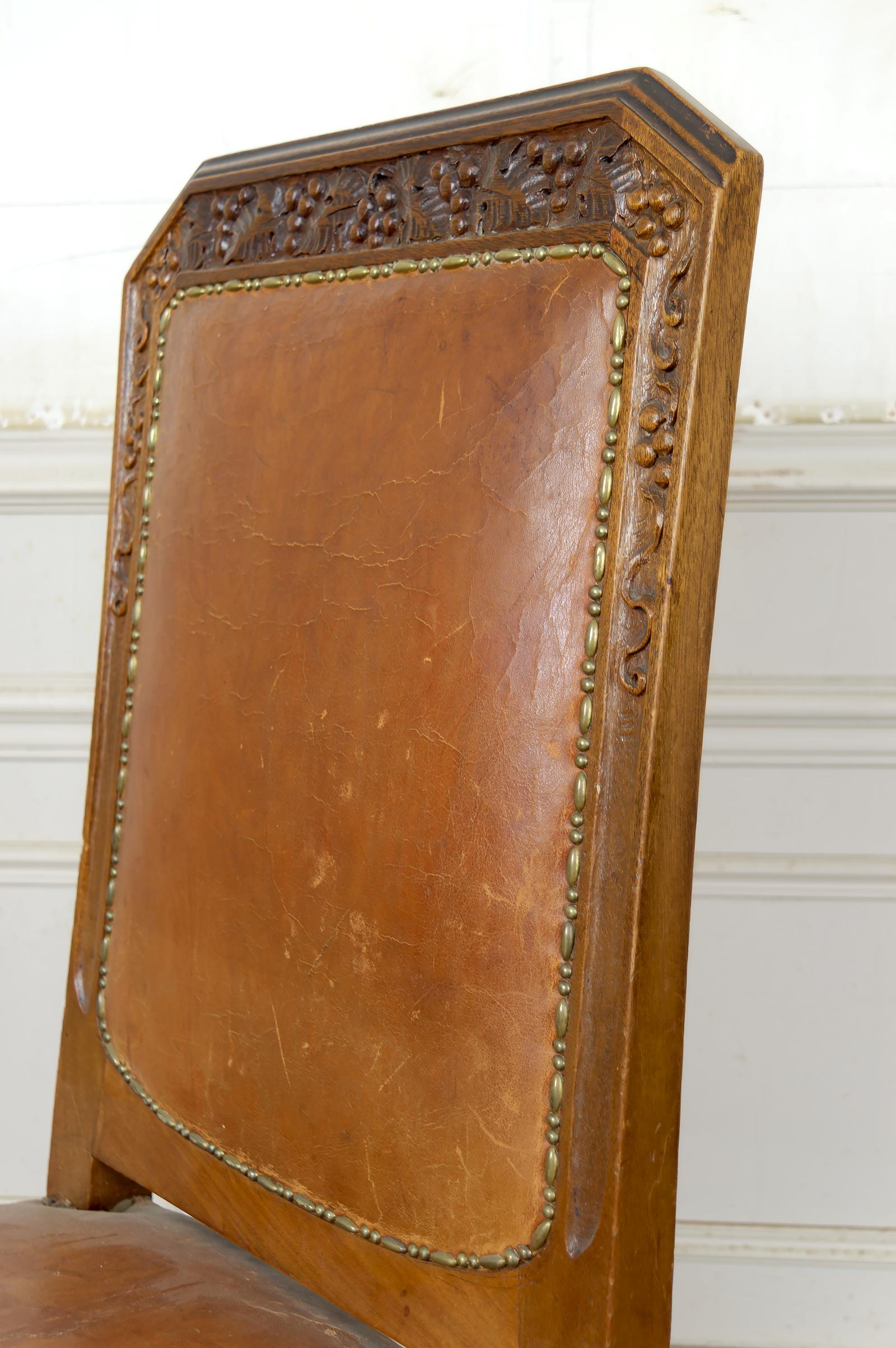 Set di 6 sedie Art Carved in noce intagliato, att. Gauthier-Poinsignon, CIRCA 1920 in vendita 3