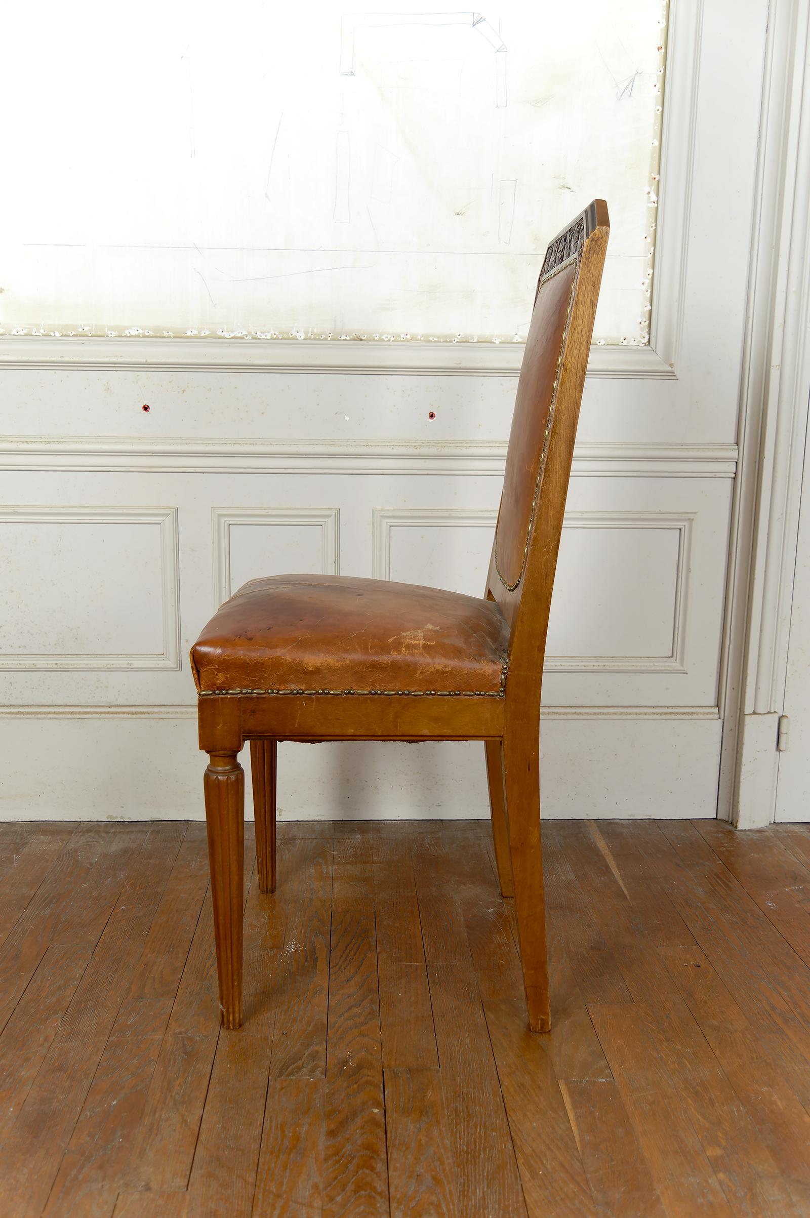 Set di 6 sedie Art Carved in noce intagliato, att. Gauthier-Poinsignon, CIRCA 1920 in vendita 5