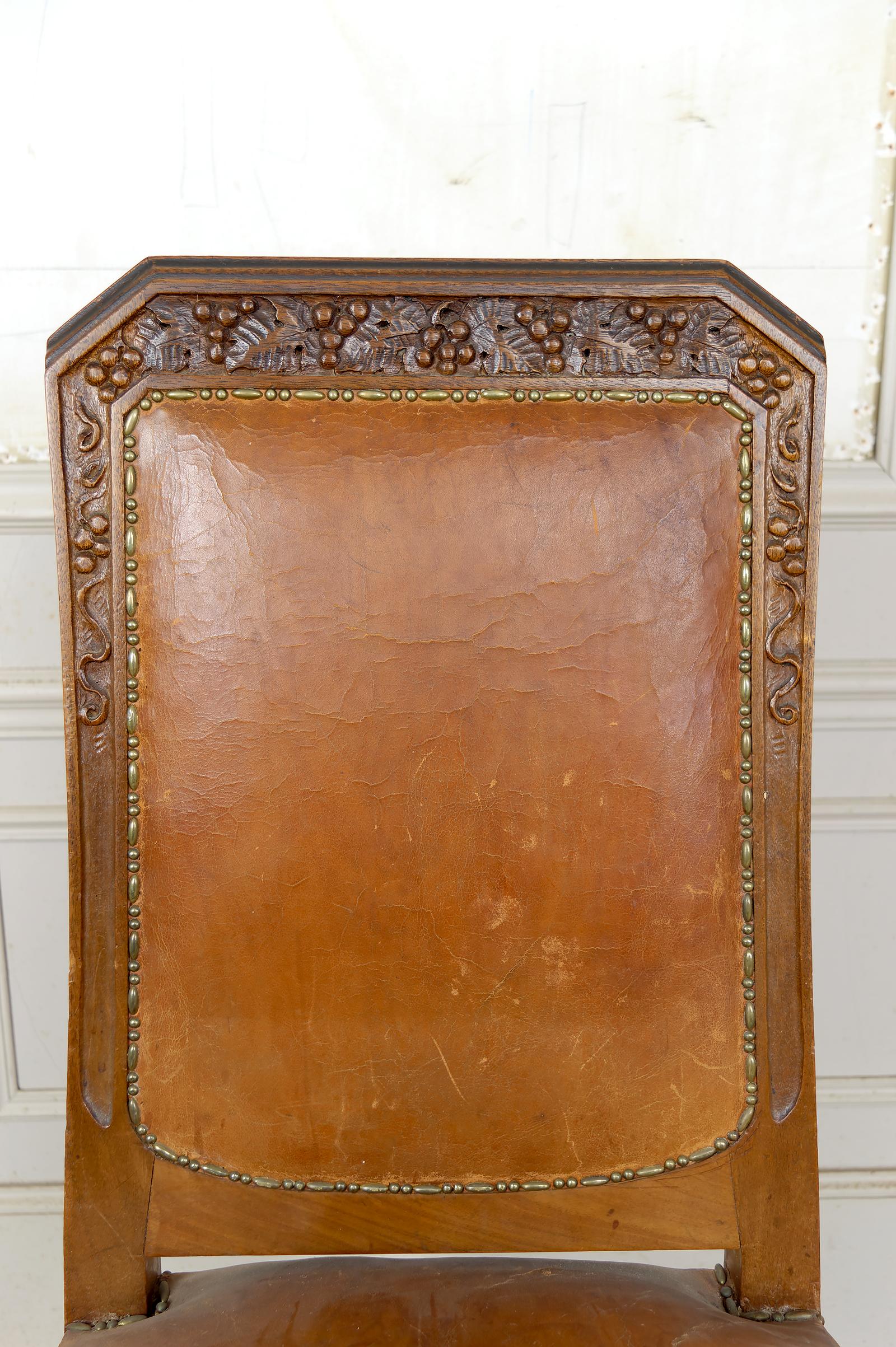 Inizio XX secolo Set di 6 sedie Art Carved in noce intagliato, att. Gauthier-Poinsignon, CIRCA 1920 in vendita