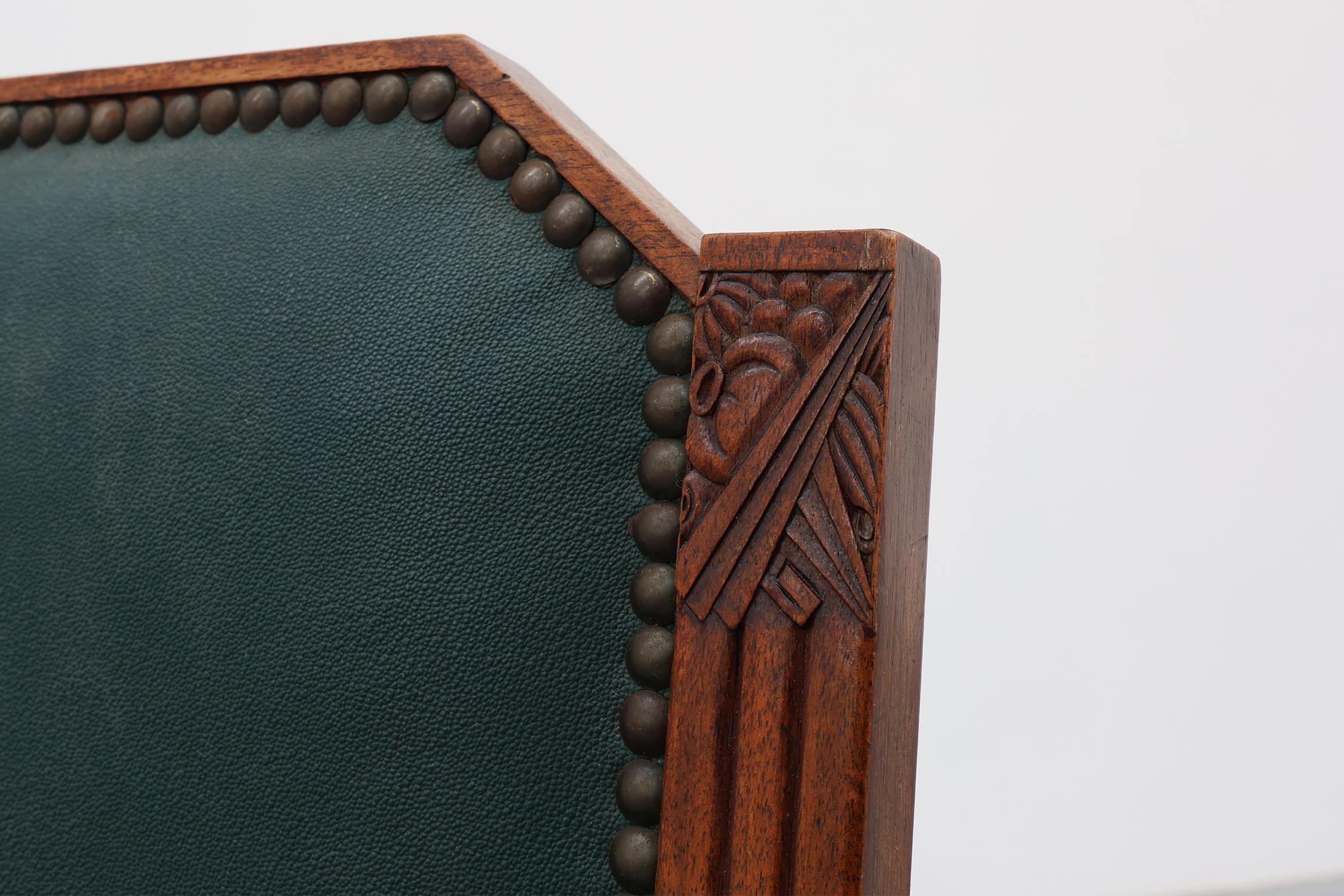 Satz von 6 Art Deco Esszimmerstühlen aus Holz mit Originalpolsterung, Belgien 1930er Jahre im Angebot 4