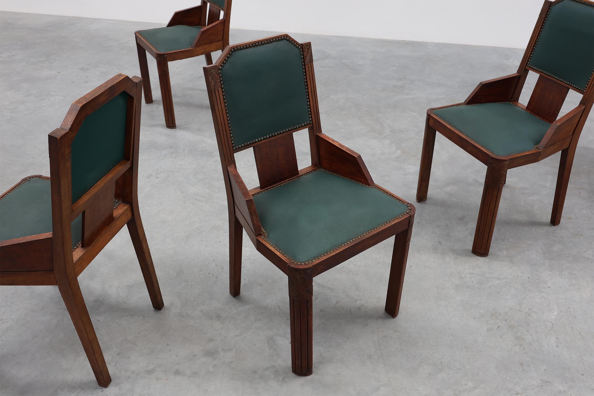 Satz von 6 Art Deco Esszimmerstühlen aus Holz mit Originalpolsterung, Belgien 1930er Jahre im Angebot 6