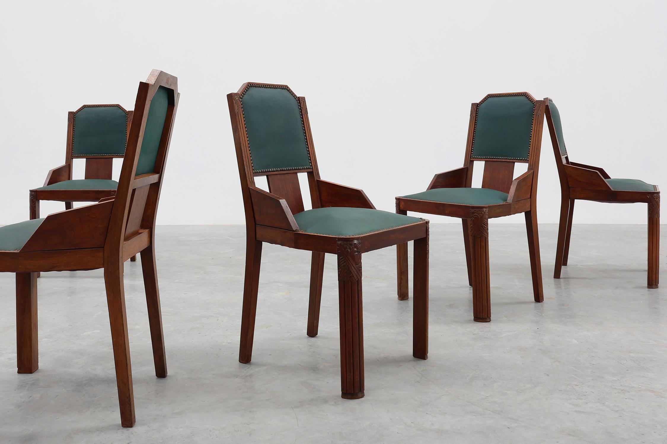 Satz von 6 Art Deco Esszimmerstühlen aus Holz mit Originalpolsterung, Belgien 1930er Jahre (Mitte des 20. Jahrhunderts) im Angebot