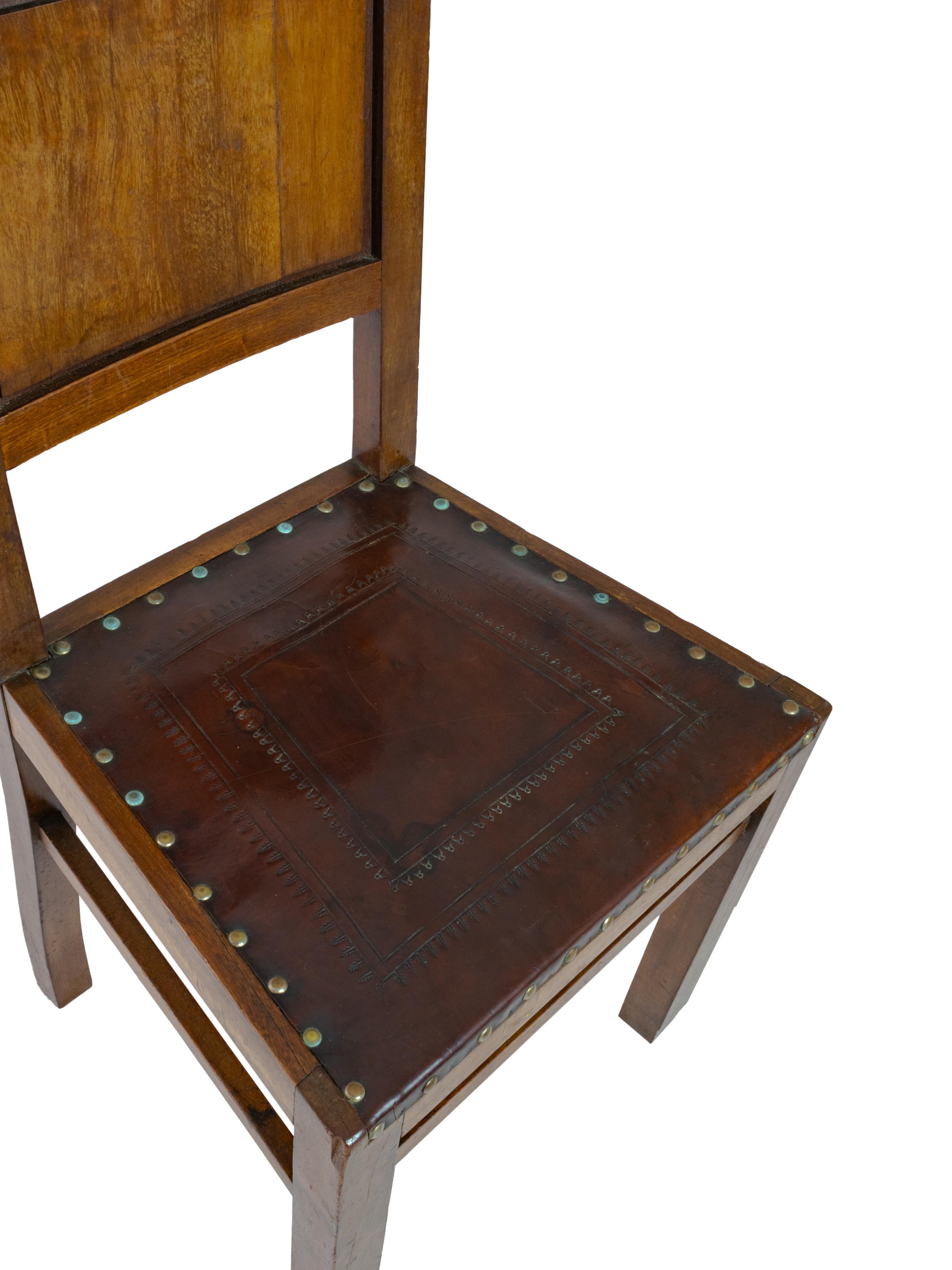 XX secolo Set di 6 sedie Art Deco in noce, (1930-1949) in vendita
