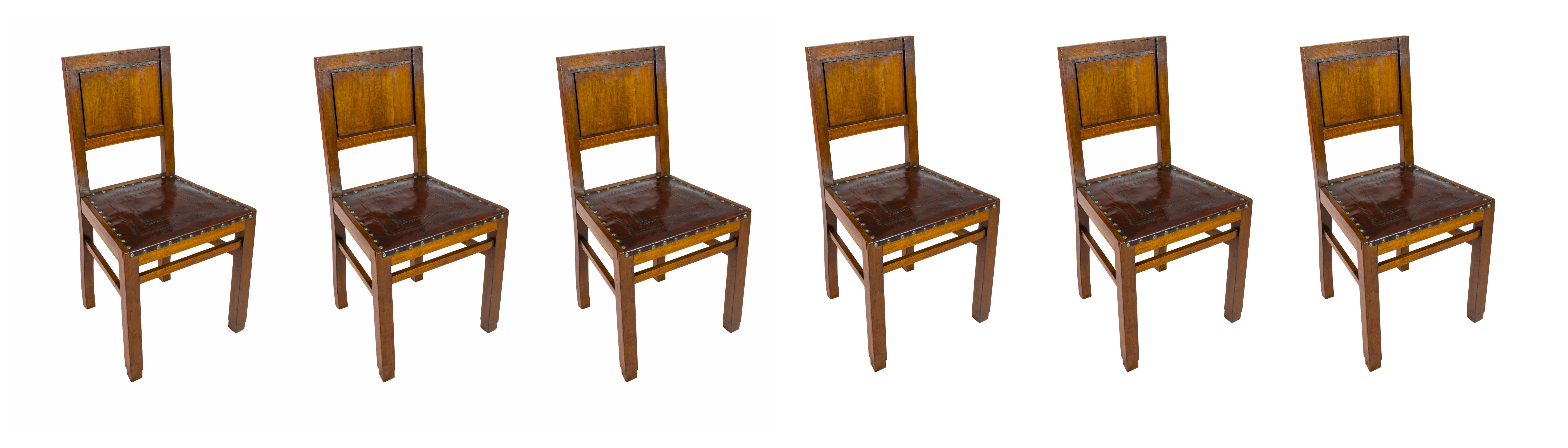 Set di 6 sedie Art Deco in noce, (1930-1949) in vendita 1