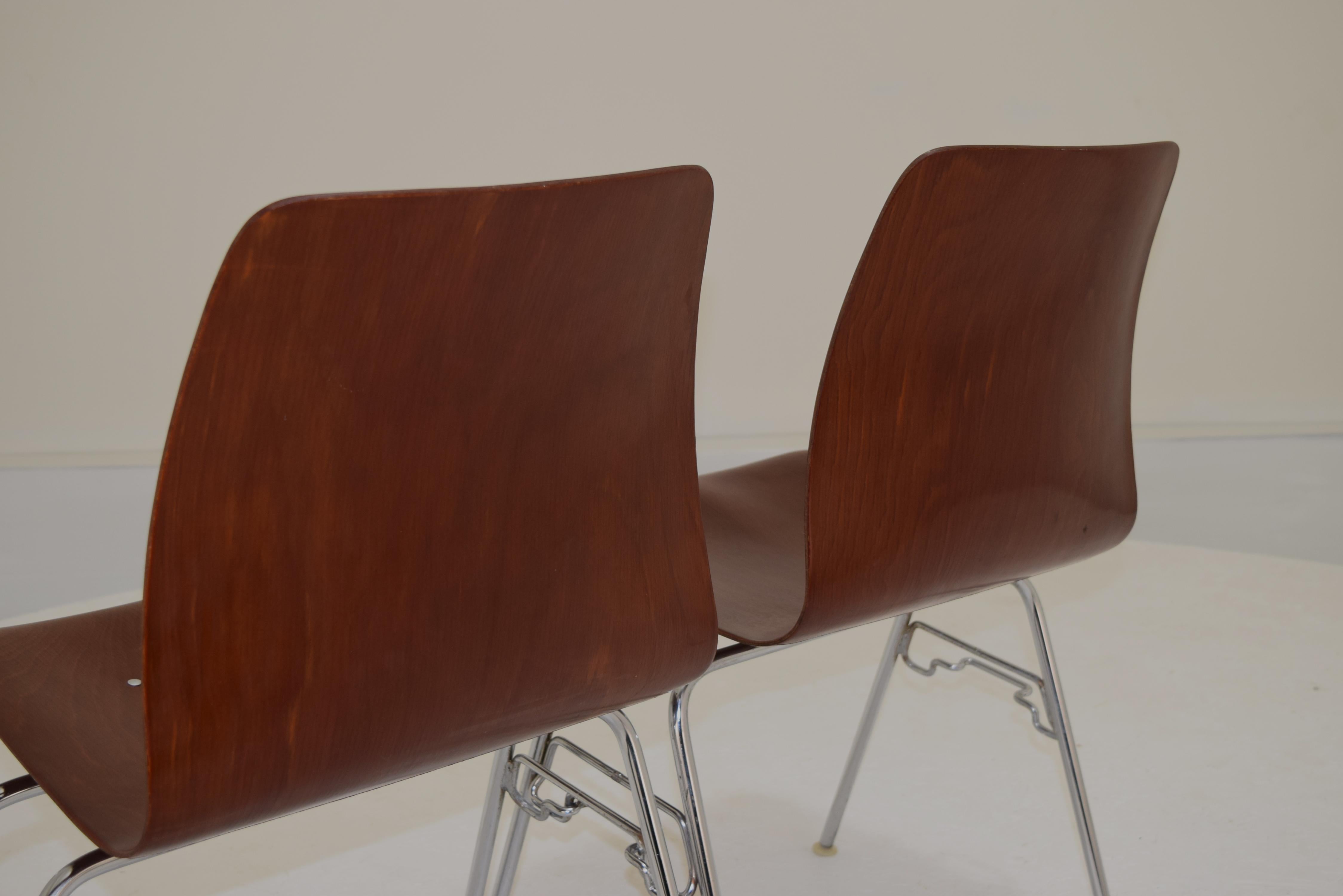 Set of 6 Available Pagholz Rosewood Tandem Stacking Chairs 3