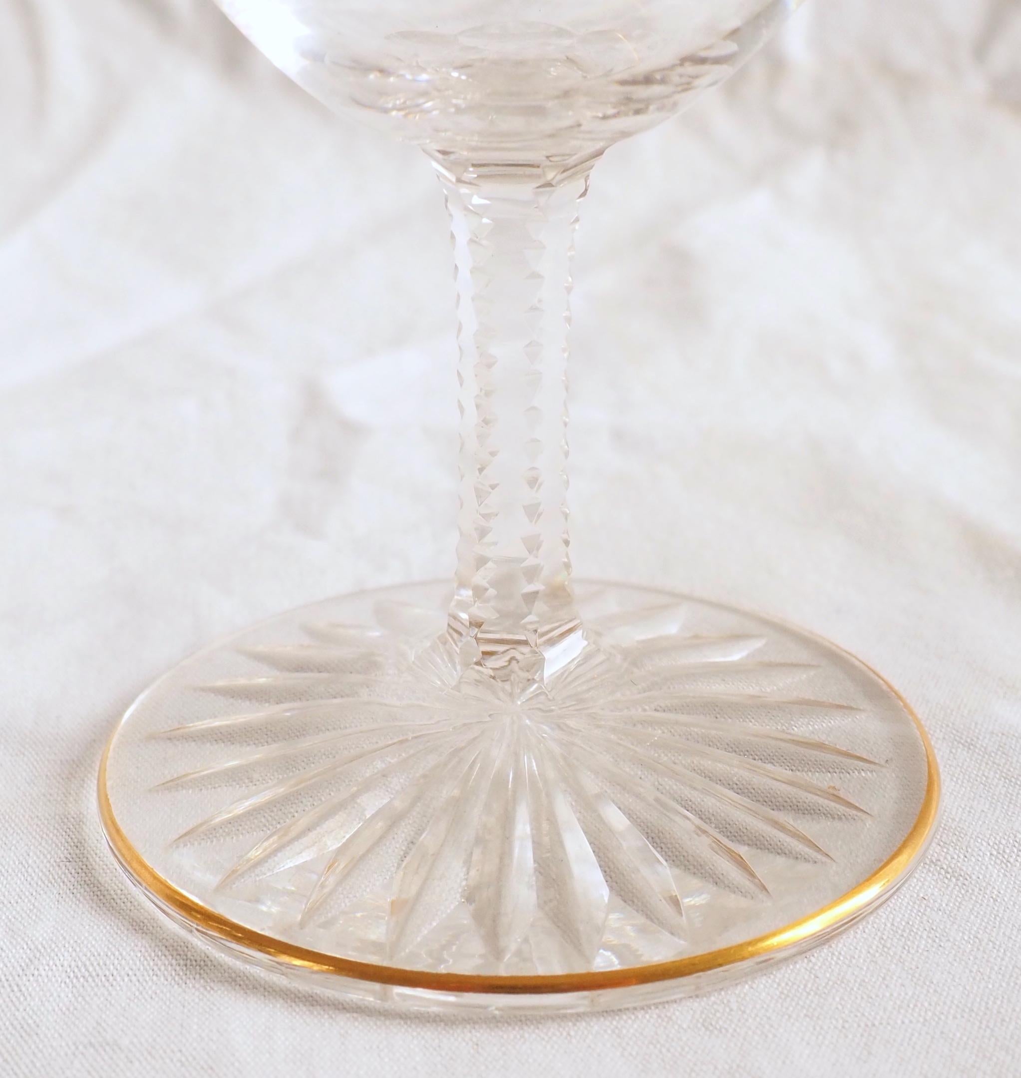 Set of 6 Baccarat crystal liquor glasses enhanced with fine gold forme / shape F 2