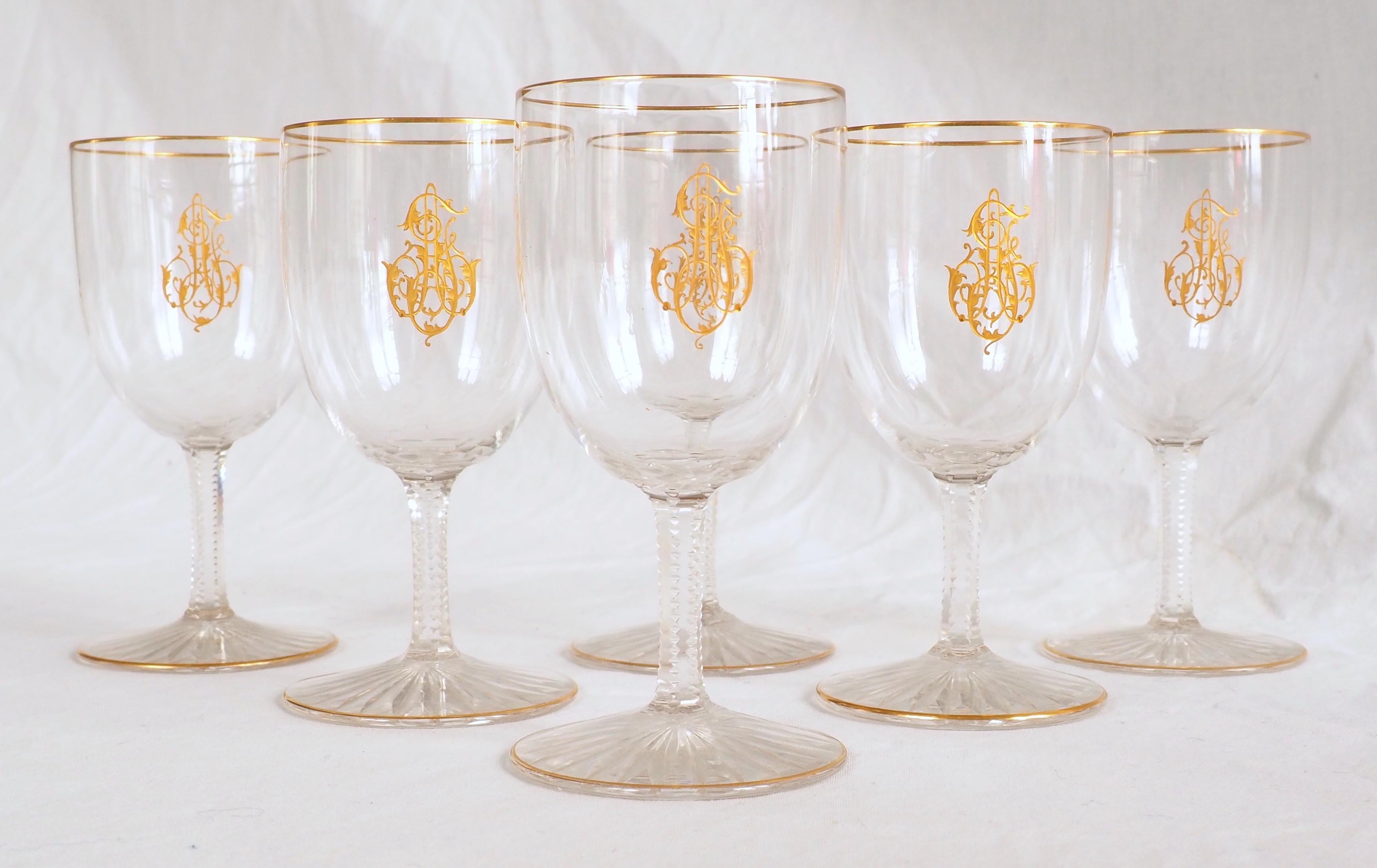 Art Nouveau Set of 6 Baccarat crystal liquor glasses enhanced with fine gold forme / shape F