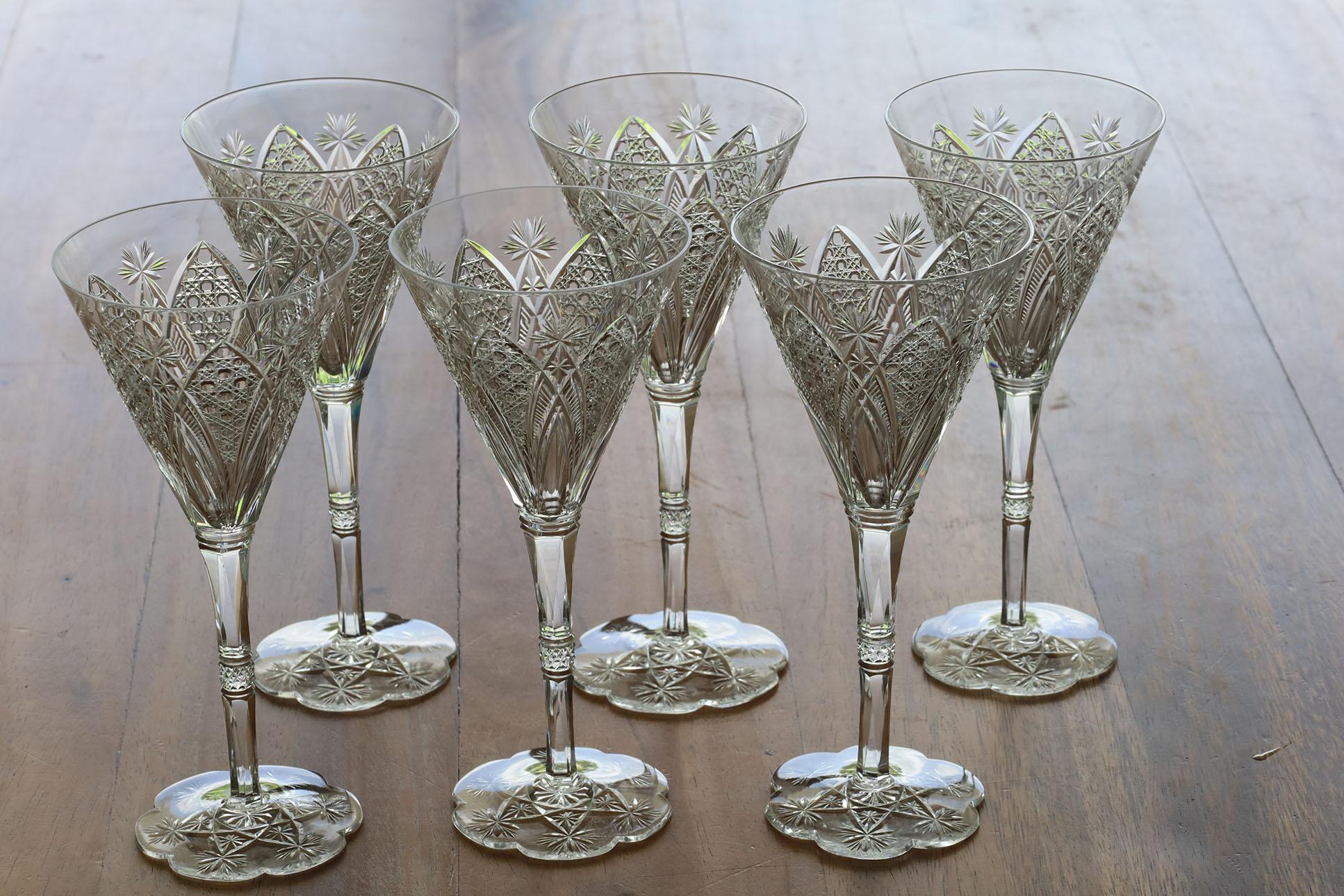 Juego de 6 Copas de Vino Tinto de Cristal Soplado a Mano Elbeuf de Baccarat en venta 4