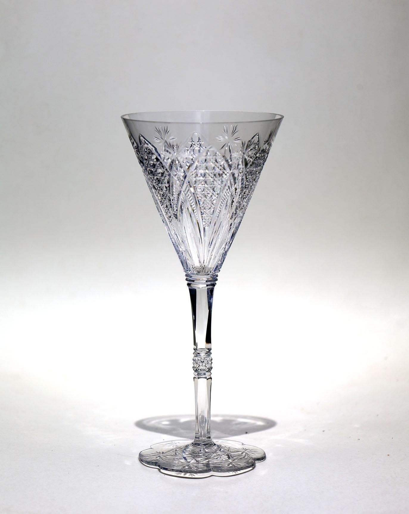 Juego de 6 Copas de Vino Tinto de Cristal Soplado a Mano Elbeuf de Baccarat Art Nouveau en venta