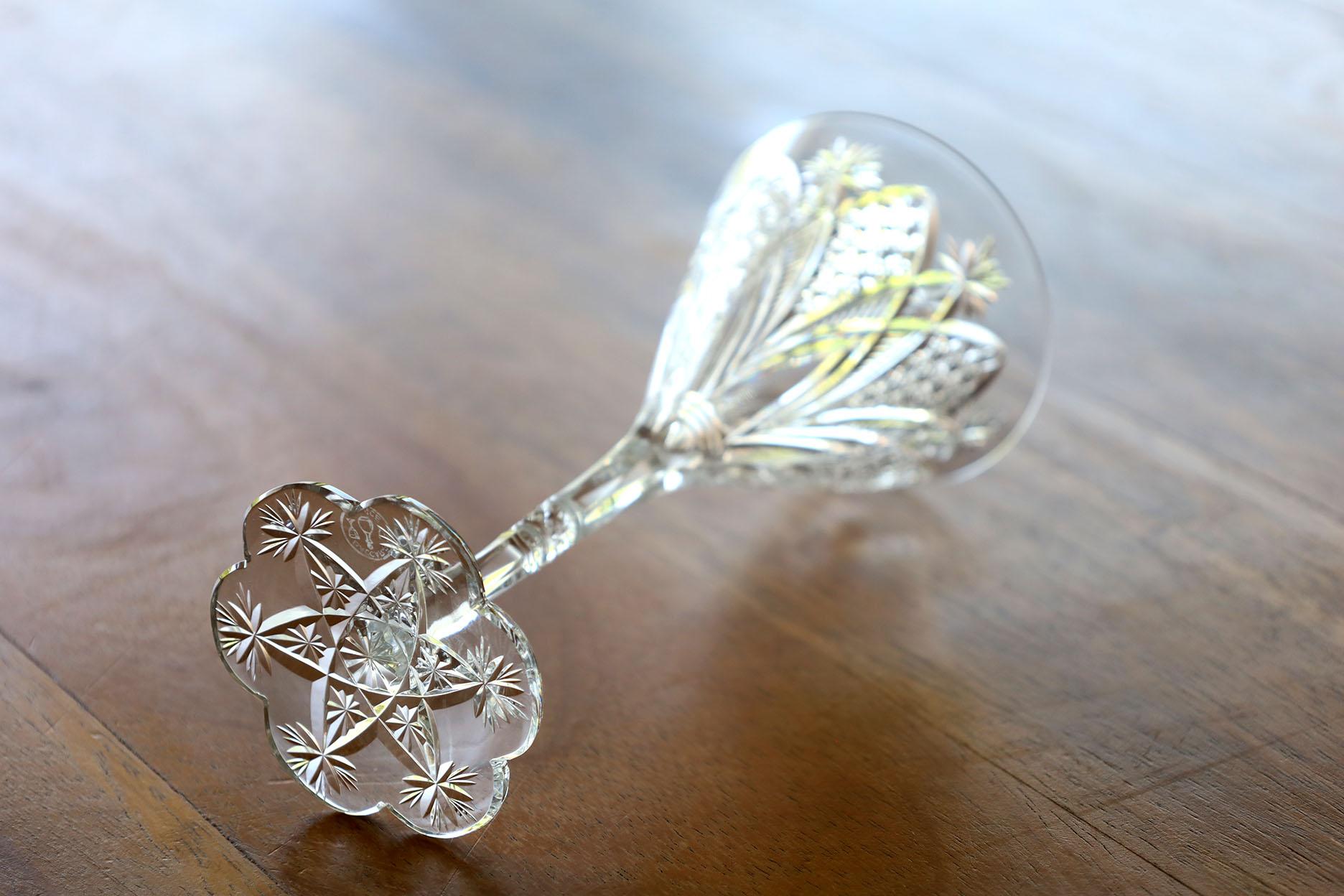 Set de 6 Copas de Vino Blanco de Cristal Soplado a Mano Elbeuf de Baccarat Art Nouveau en venta