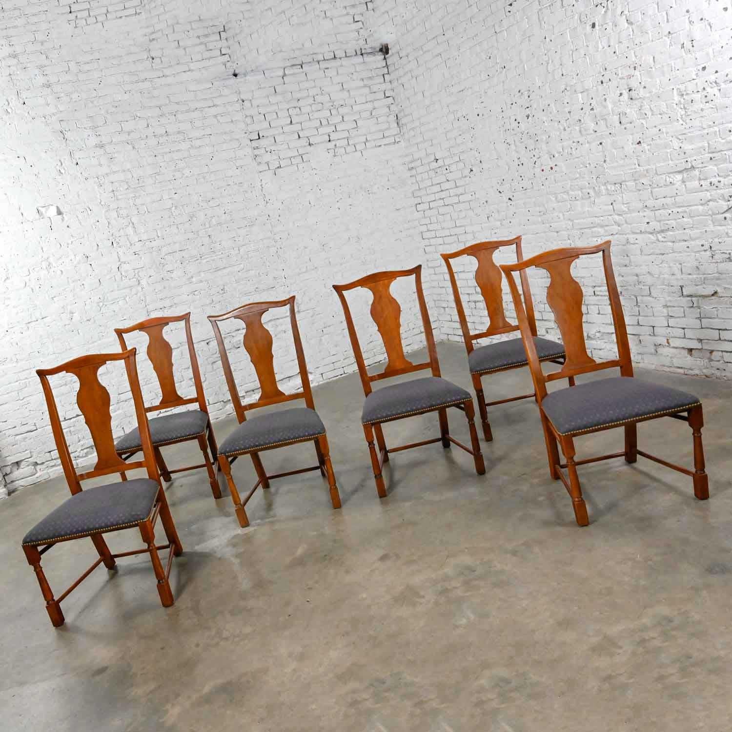 Américain Ensemble de 6 chaises de salle à manger de style Chippendale de Baker, avec plateau massif et pieds avant tournés en vente