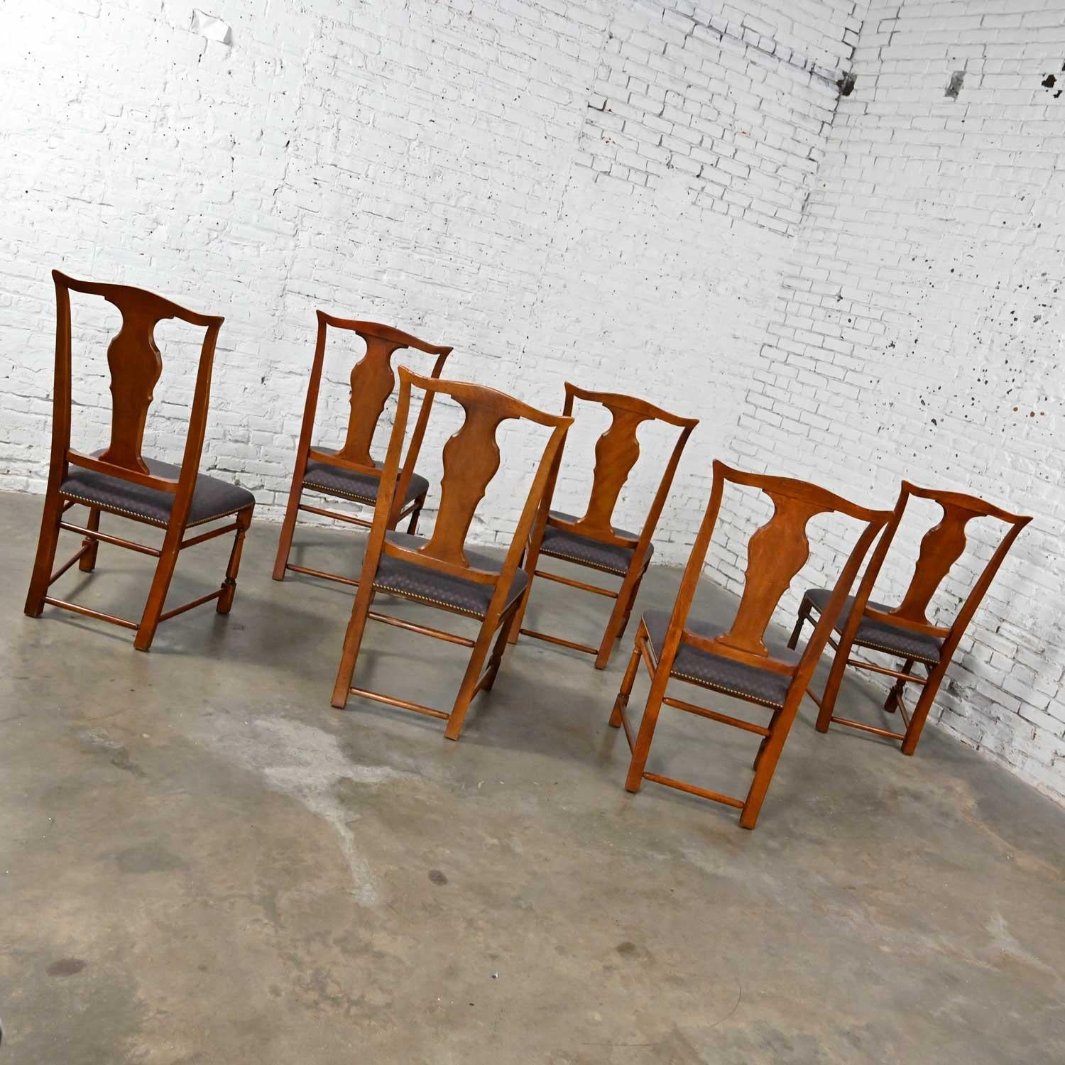 American Set of 6 Baker Chippendale Style Dining Chairs Solid Splat and Turned Front Legs For Sale