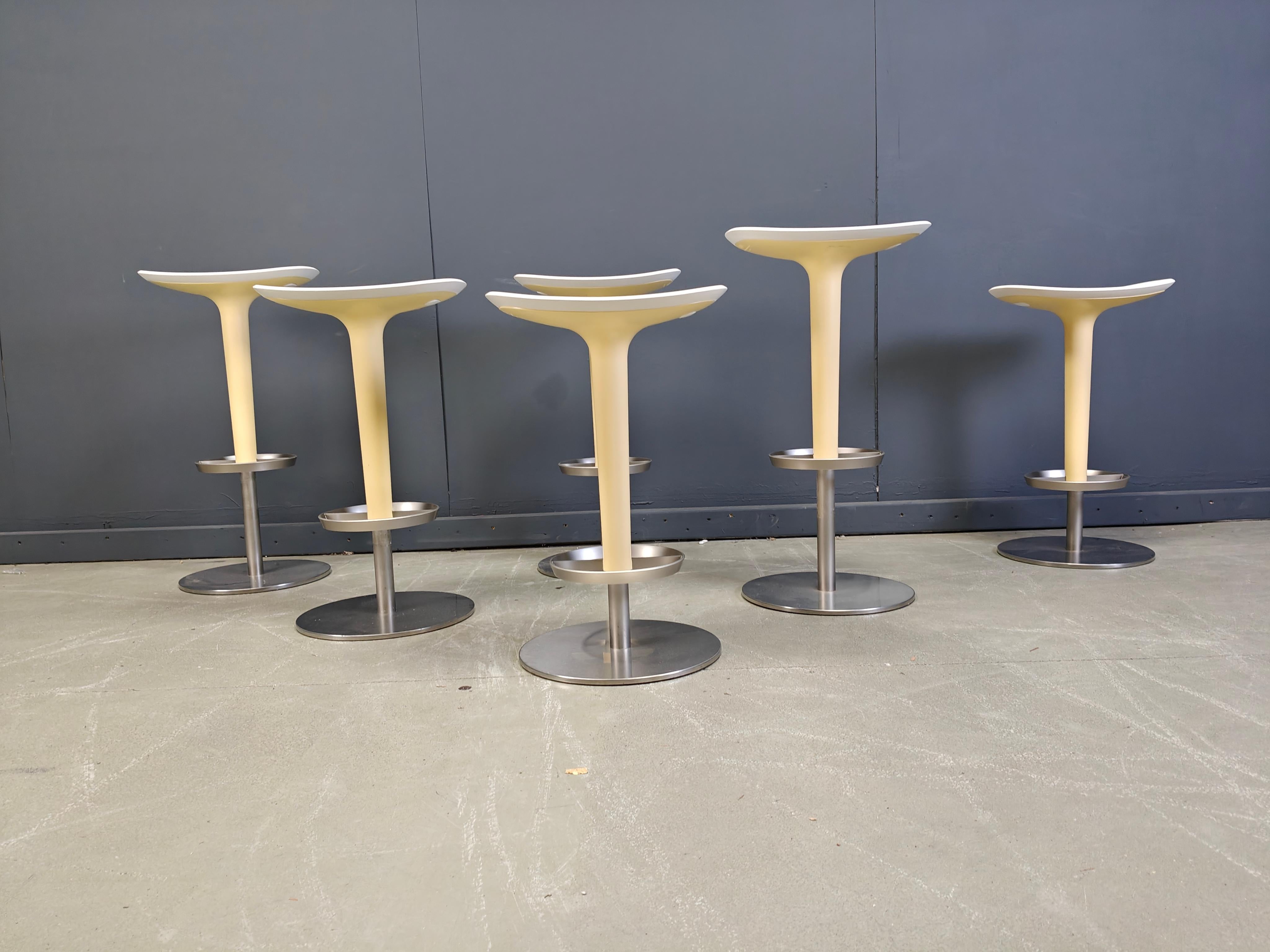 Set of 6 bar stools by Arper, 1990s For Sale 3