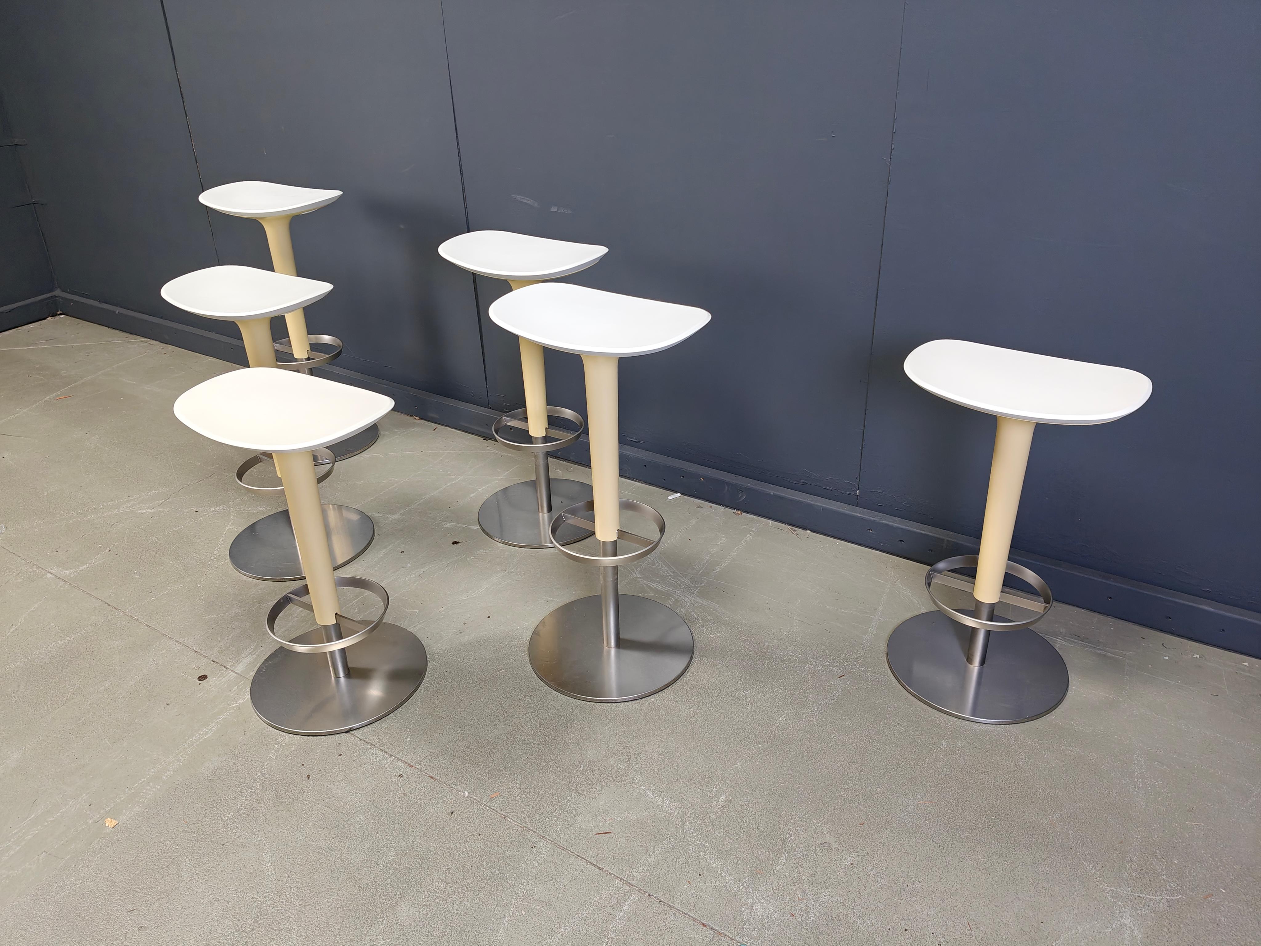Set of 6 bar stools by Arper, 1990s For Sale 1