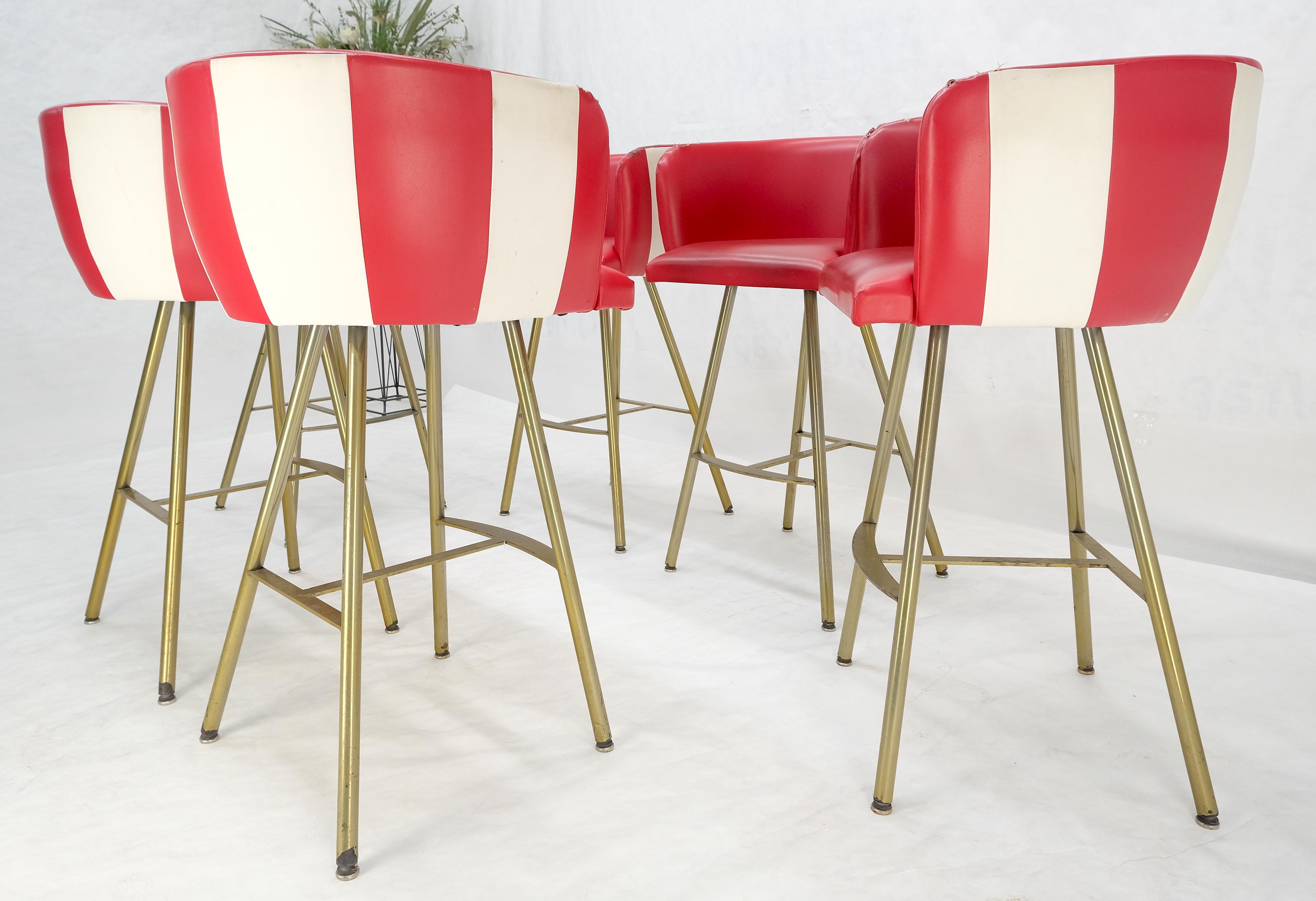 Set di 6 sgabelli da bar con schienale a botte del Mid Century Modern Bar Stools così com'è Tappezzeria In condizioni discrete in vendita a Rockaway, NJ