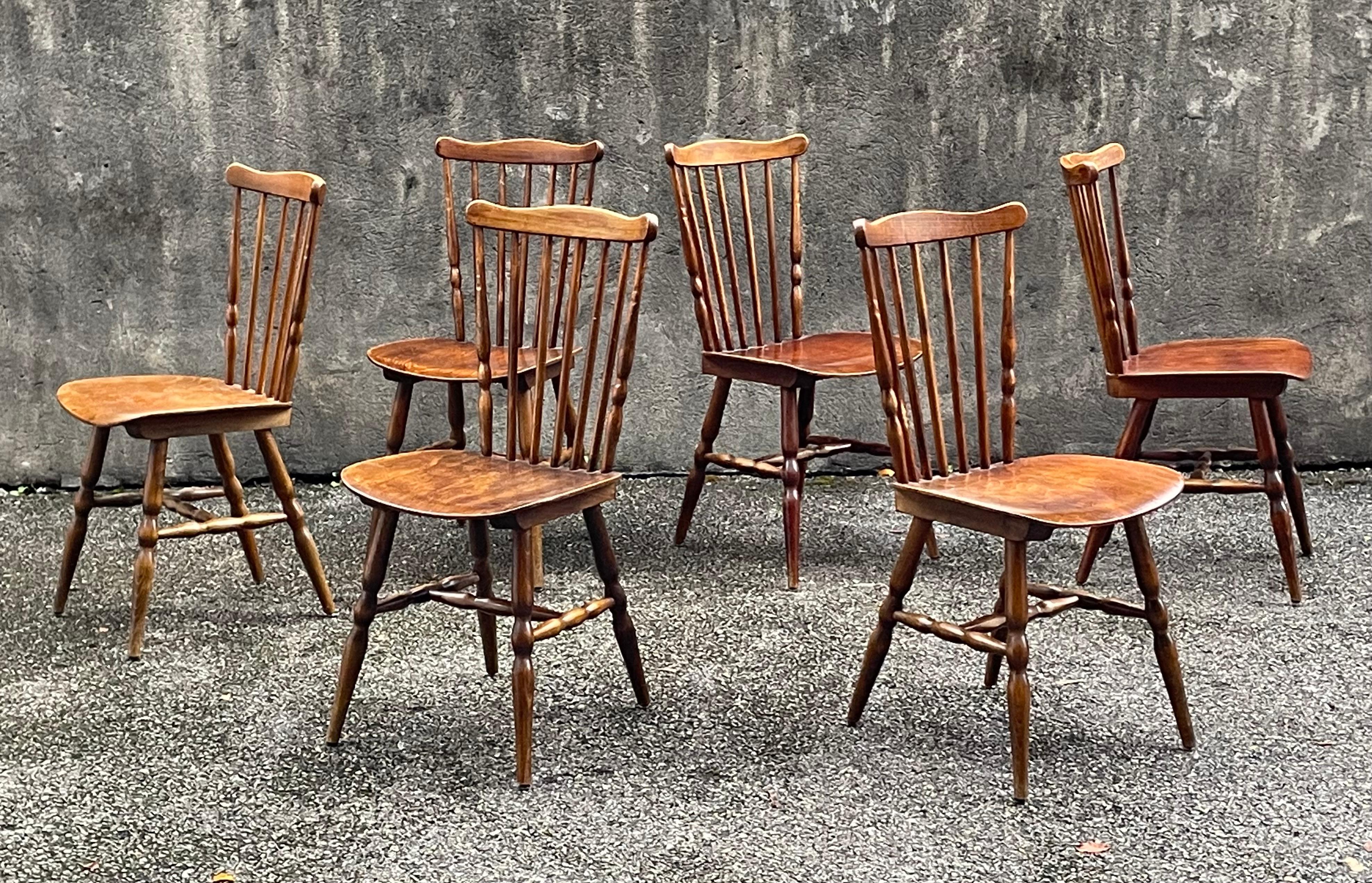 Ensemble de 6 chaises de bistro Baumann, France Bon état - En vente à GRENOBLE, FR