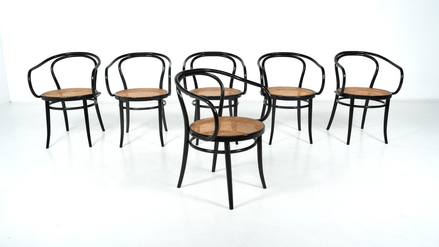 Ensemble de 6 chaises en bois courbé de Thonet, Autriche, années 1920 en vente 9