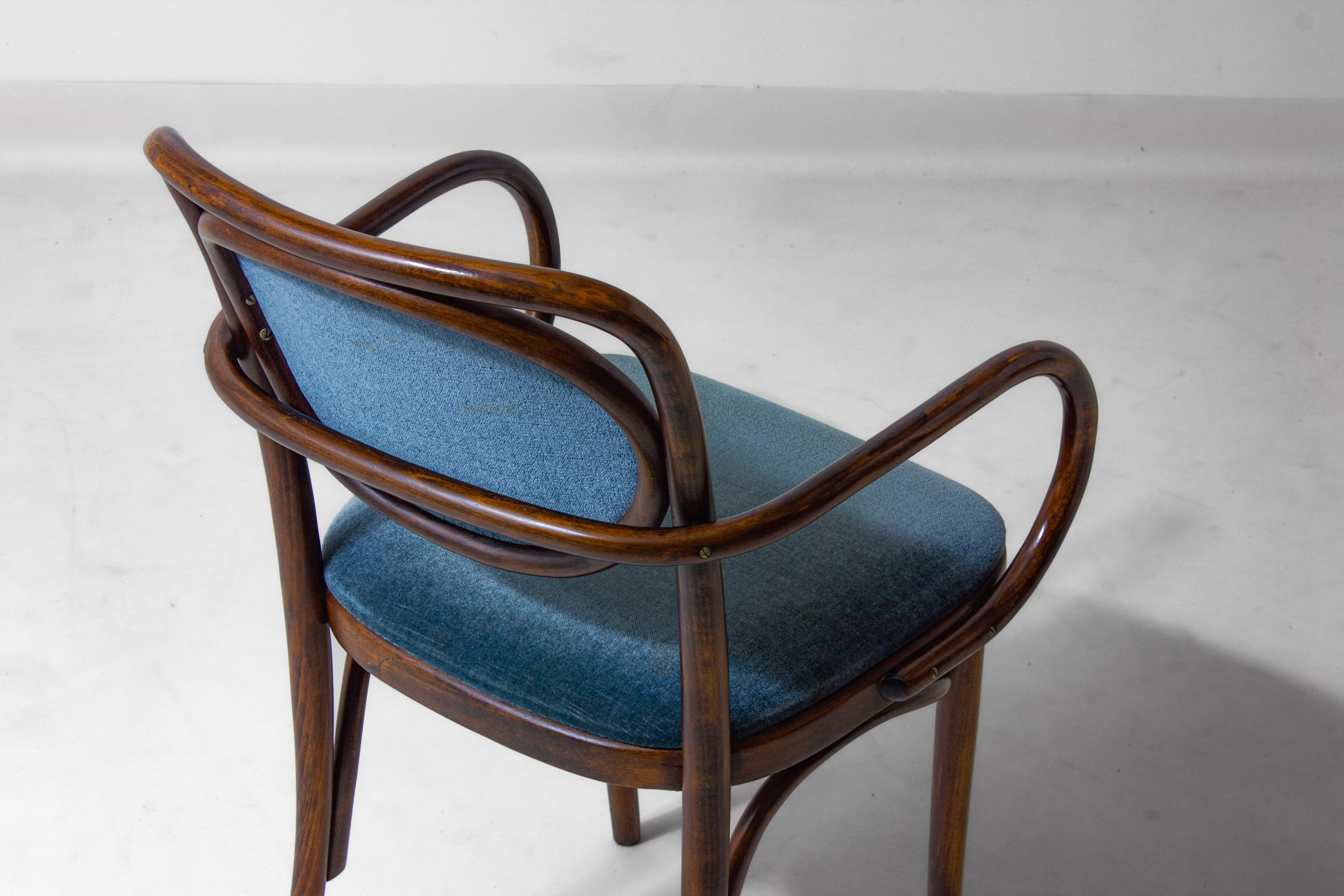 Set di 6 sedie in legno curvato con velluto blu di Josef Hoffman per Thonet, anni '60 in vendita 2