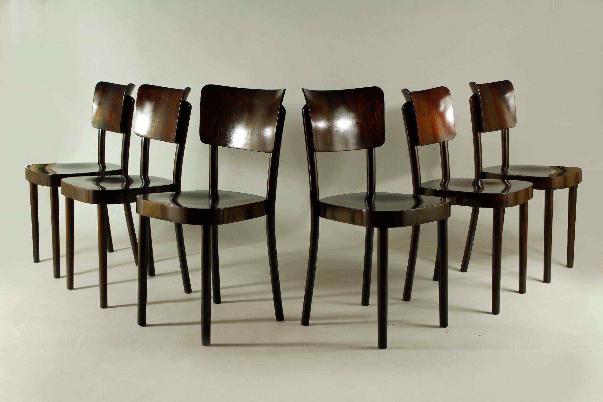 Czech Set of 6 Bentwood Dining Chairs from Ton, 1950s For Sale