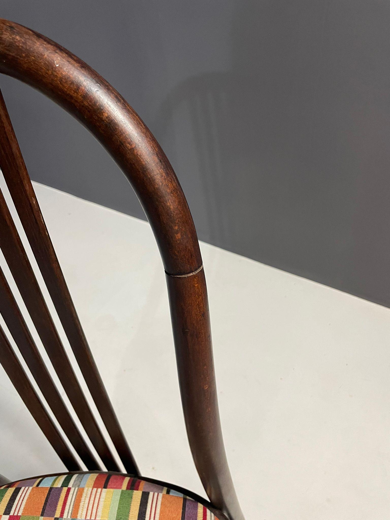 Set di 6 sedie da pranzo in legno curvato nello stile di Josef Hoffmann, anni '70 in vendita 4