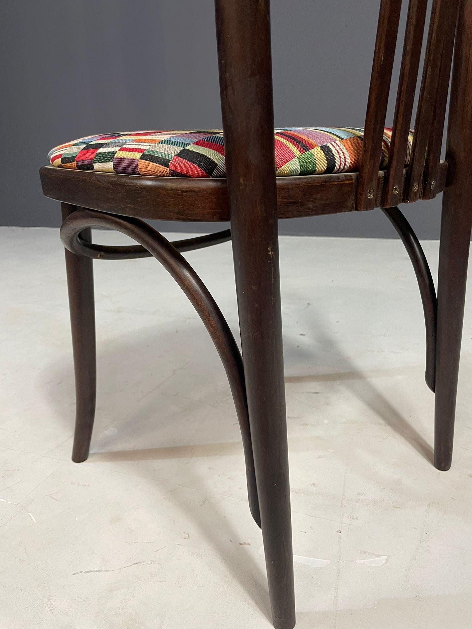 Set di 6 sedie da pranzo in legno curvato nello stile di Josef Hoffmann, anni '70 in vendita 7