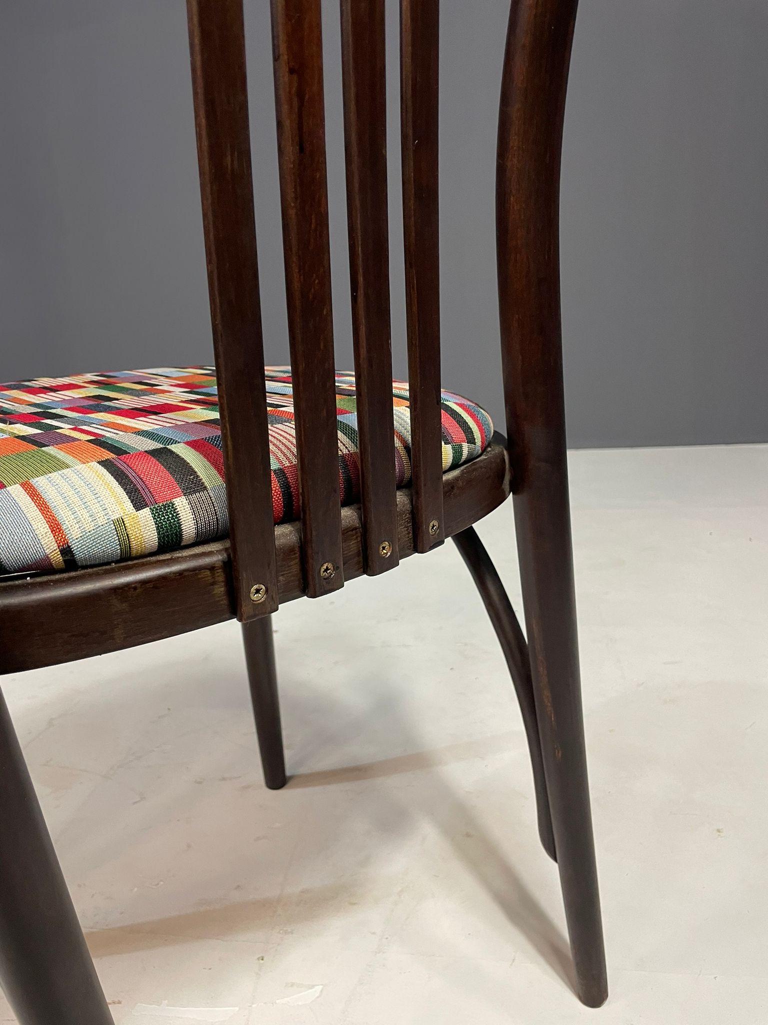 Set di 6 sedie da pranzo in legno curvato nello stile di Josef Hoffmann, anni '70 in vendita 8