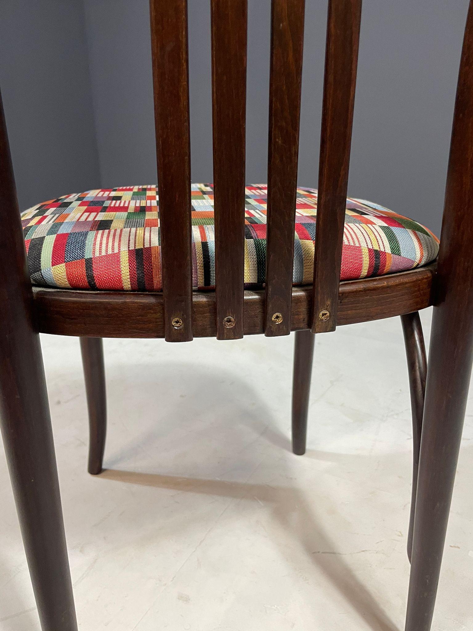 Set di 6 sedie da pranzo in legno curvato nello stile di Josef Hoffmann, anni '70 in vendita 10