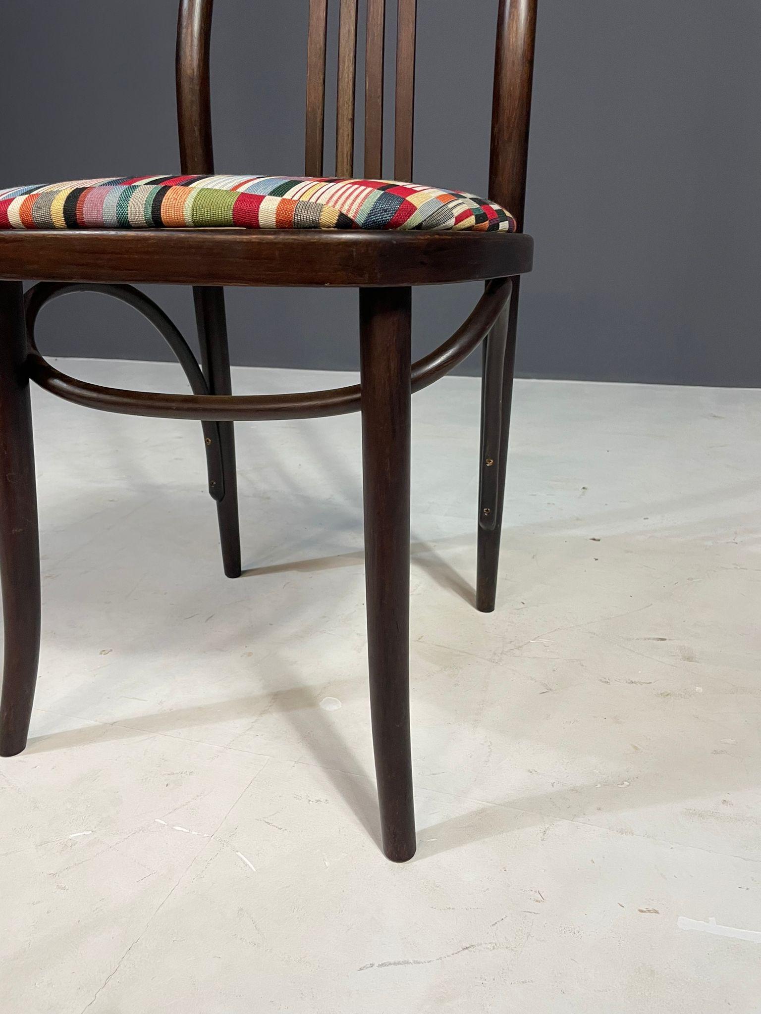 Mid-Century moderno Set di 6 sedie da pranzo in legno curvato nello stile di Josef Hoffmann, anni '70 in vendita