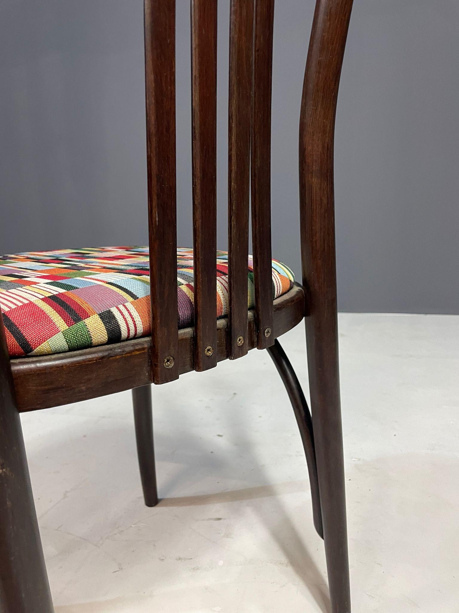 Set di 6 sedie da pranzo in legno curvato nello stile di Josef Hoffmann, anni '70 in vendita 1