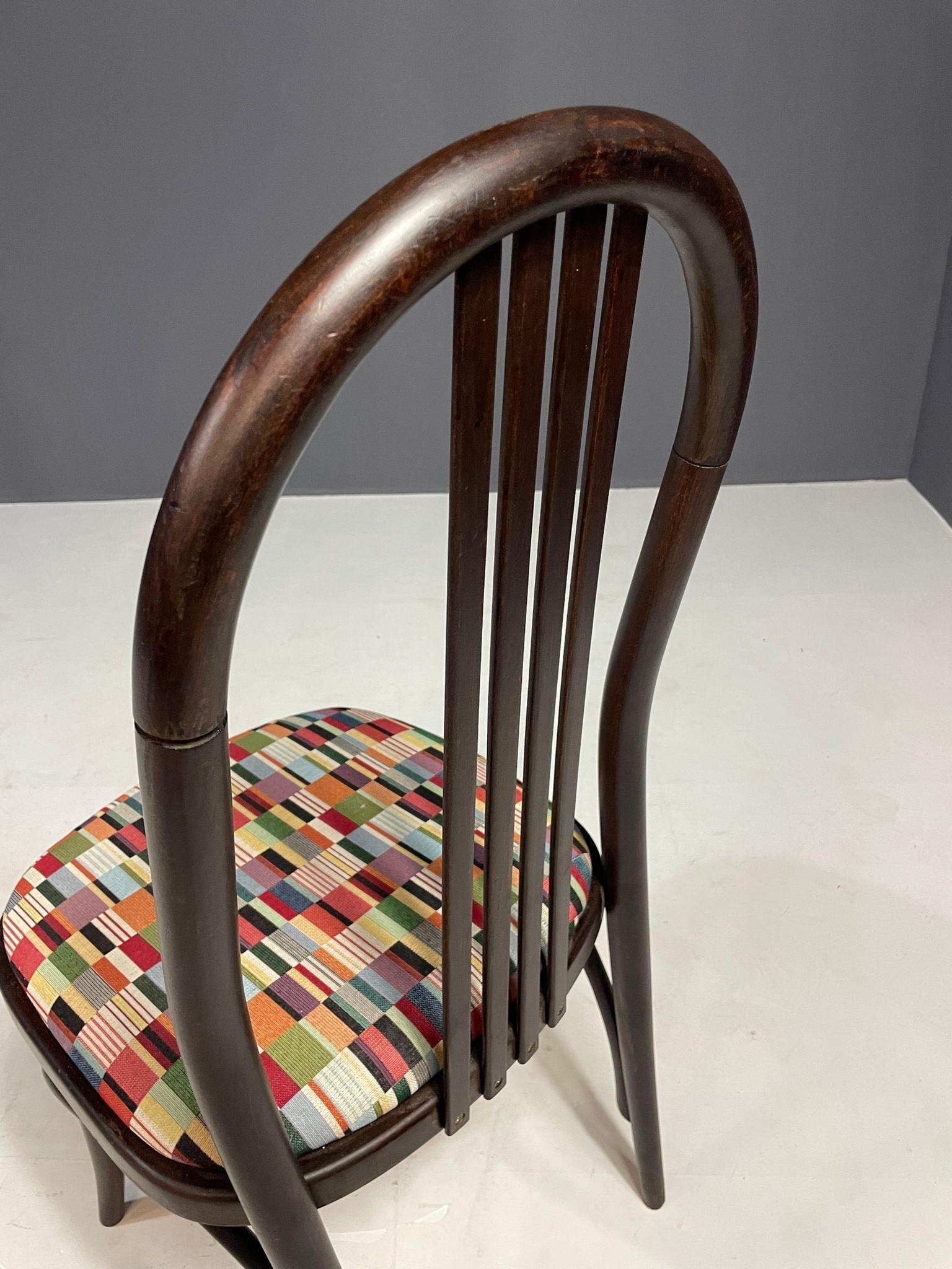 Set di 6 sedie da pranzo in legno curvato nello stile di Josef Hoffmann, anni '70 in vendita 2