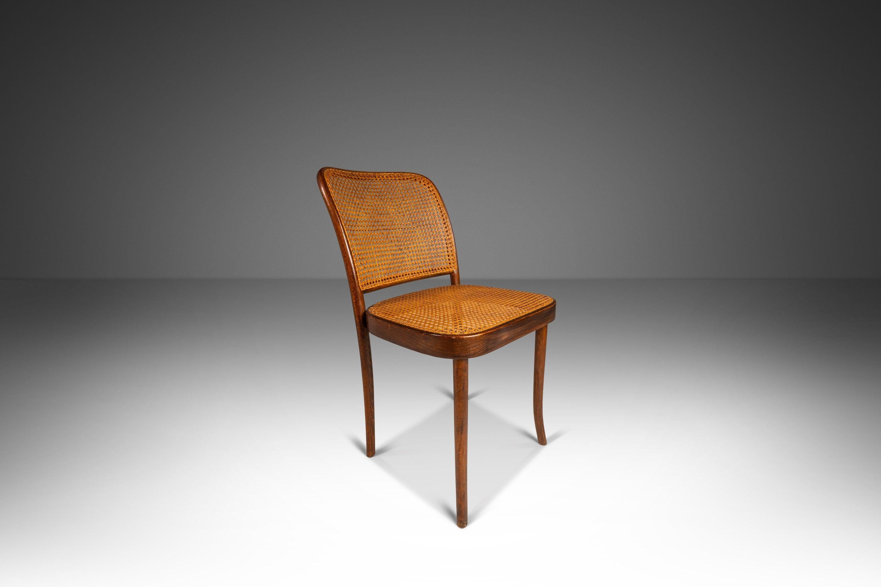 Walnut Set of (6) Bentwood Prague Model 811 Dining Chairs by Josef Frank Josef Hoffmann