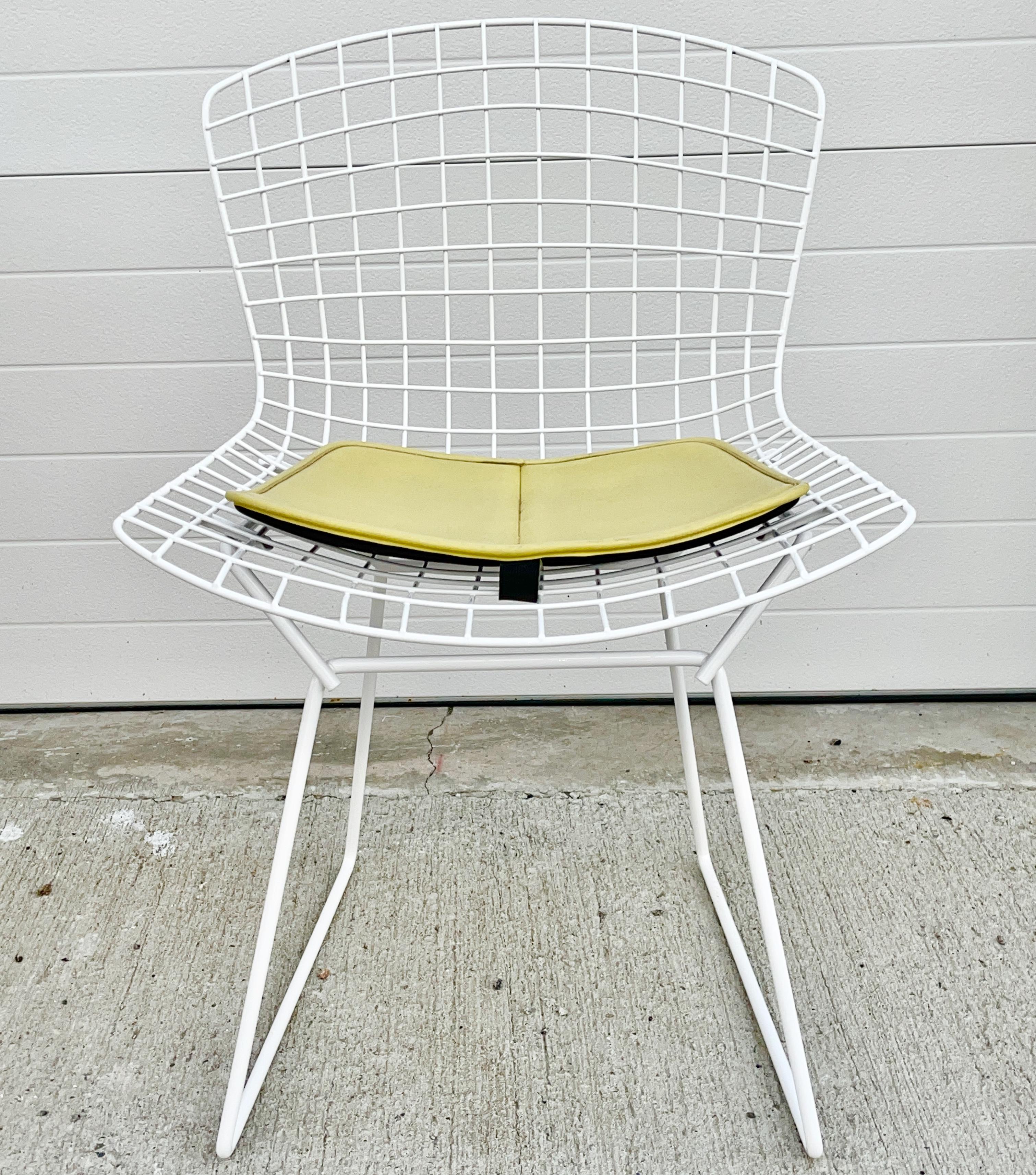 Mid-Century Modern Set of 6 Bertoia Wire Chairs with Original Yellow Cushions by Knoll For Sale
