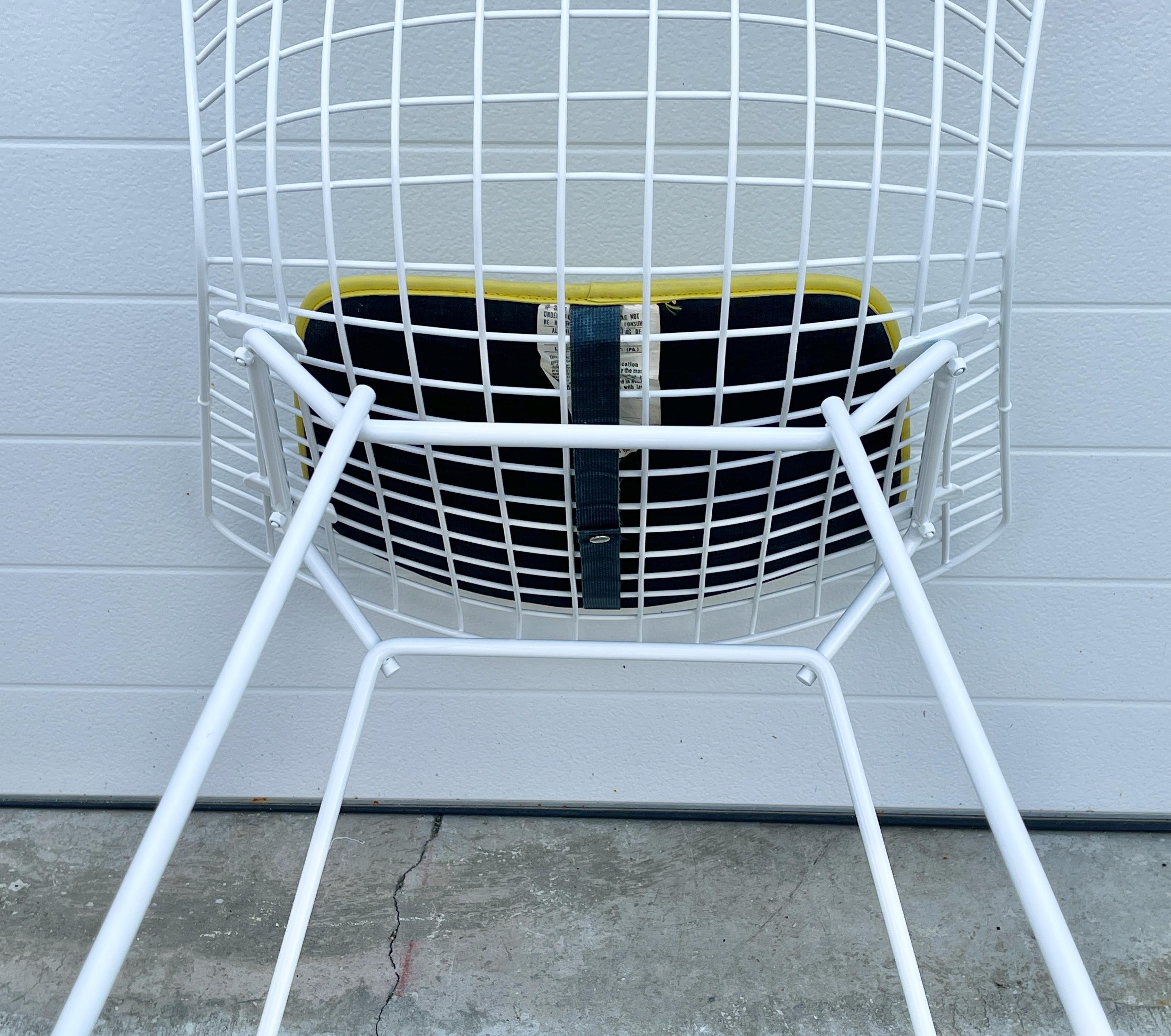 Mid-20th Century Set of 6 Bertoia Wire Chairs with Original Yellow Cushions by Knoll For Sale