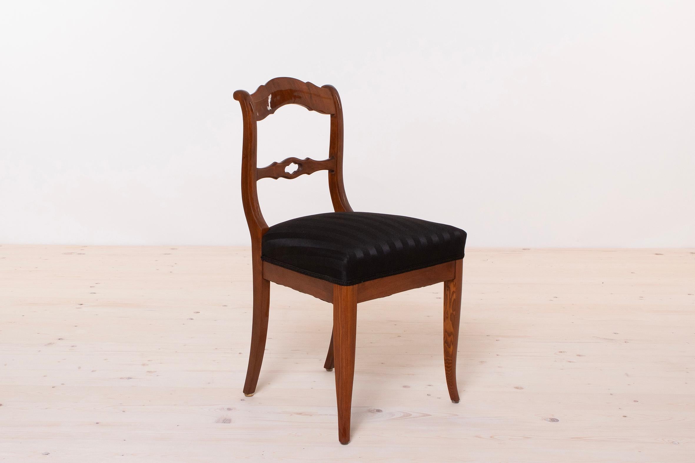 Set of 6 Biedermeier Elegant Black Chairs, Germany, 19th Century, Fully Restored For Sale 7