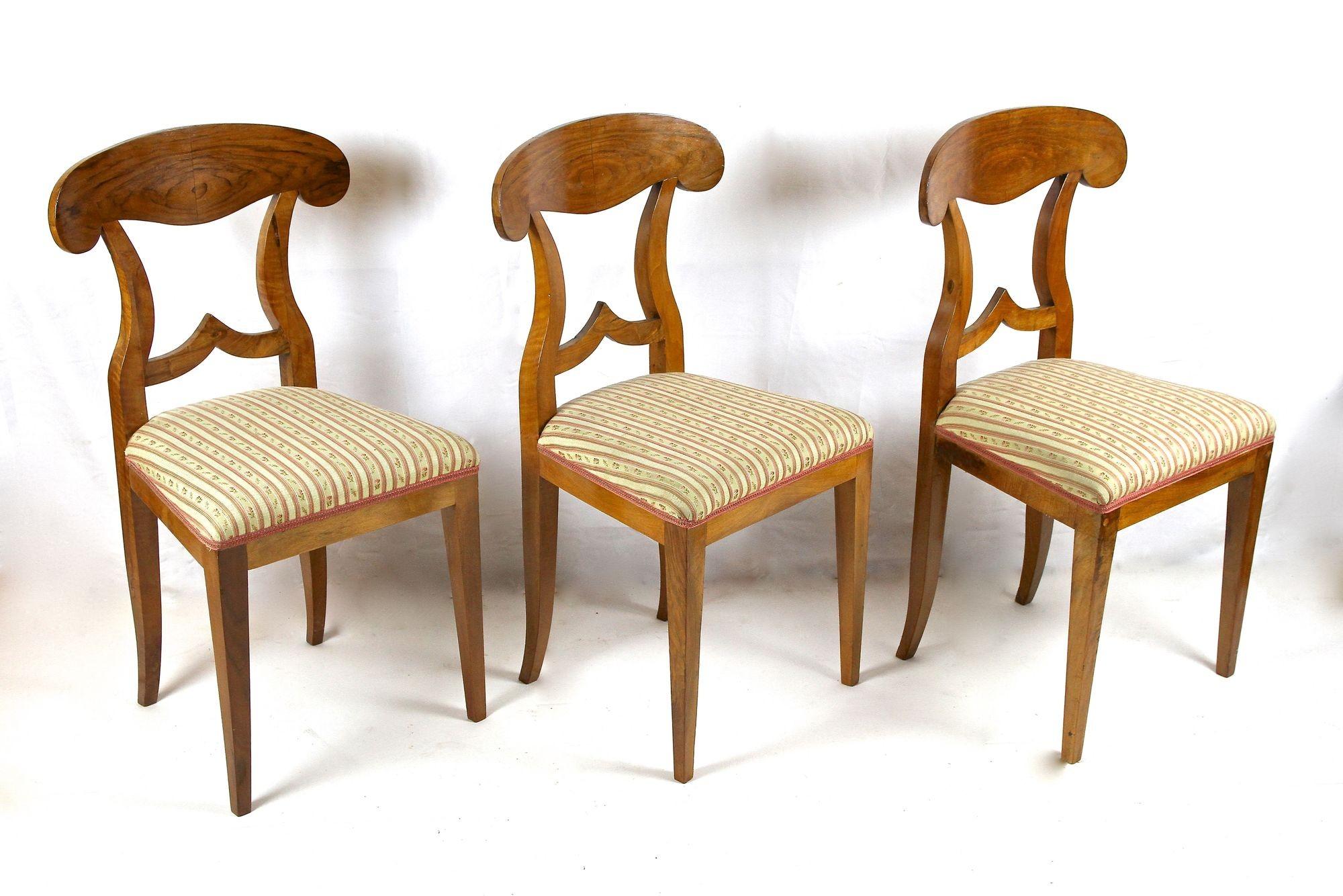 Set Of 6 Biedermeier Nutwood Shovel Dining Chairs, 19th Century, AT ca. 1830 For Sale 3