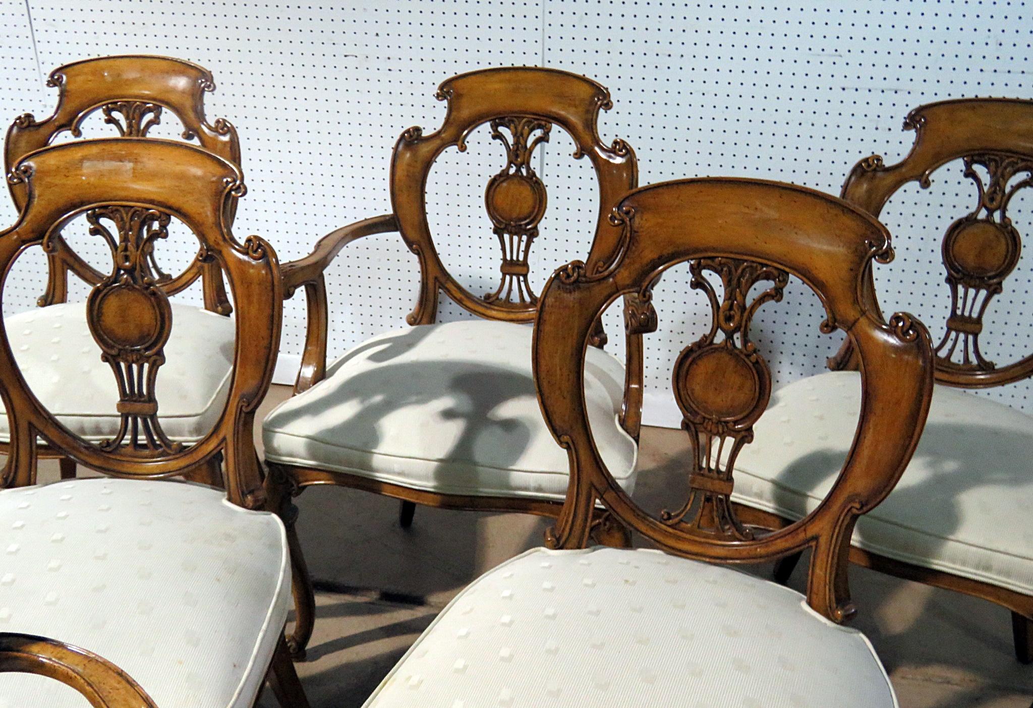 Set of 6 French Louis XV or Swedish Style Dining Chairs In Good Condition In Swedesboro, NJ