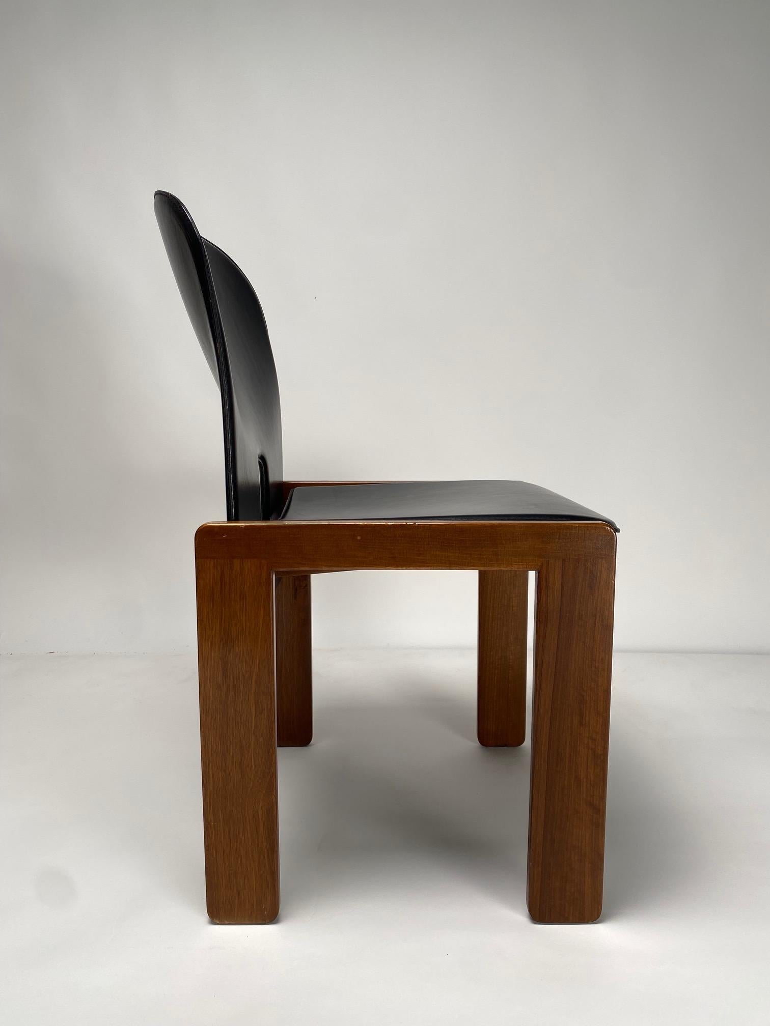 Satz von 6 Stühlen aus schwarzem Leder „121“ von Tobia Scarpa für Cassina, Italien, 1967 (Moderne der Mitte des Jahrhunderts) im Angebot