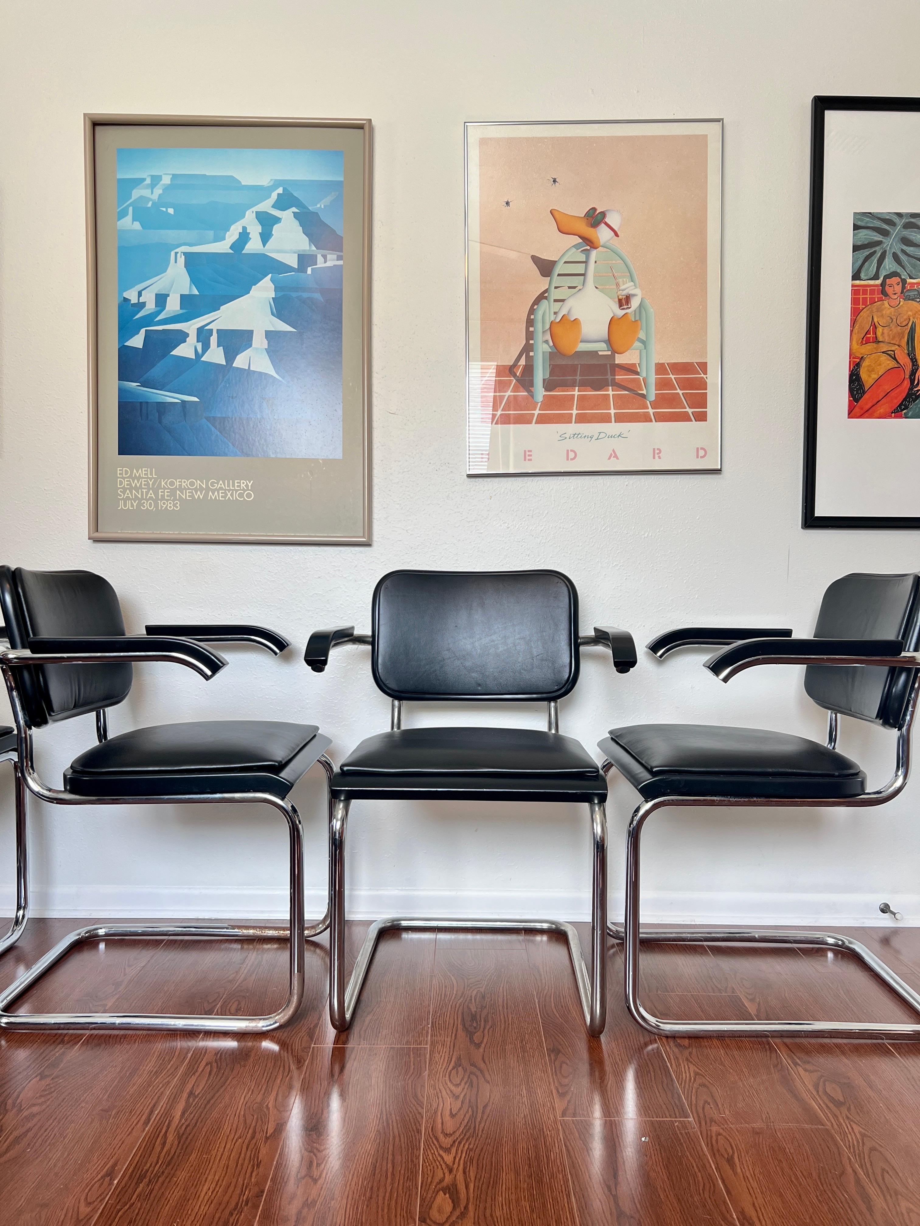 Set of 6 black leather arm chairs by Marcel Breuer for Thonet model S64 For Sale 5