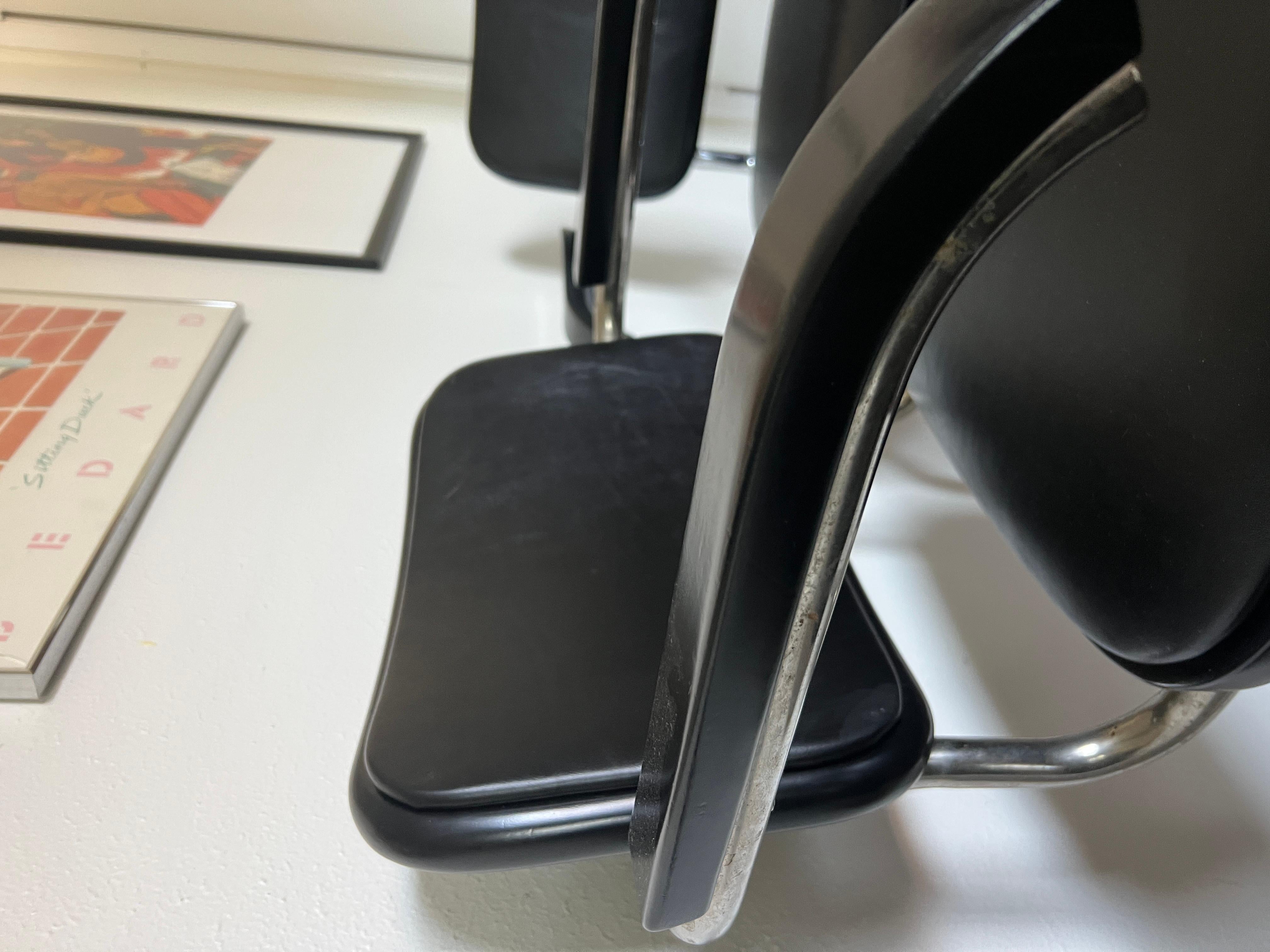 Ensemble de 6 fauteuils en cuir noir de Marcel Breuer pour Thonet modèle S64 en vente 8