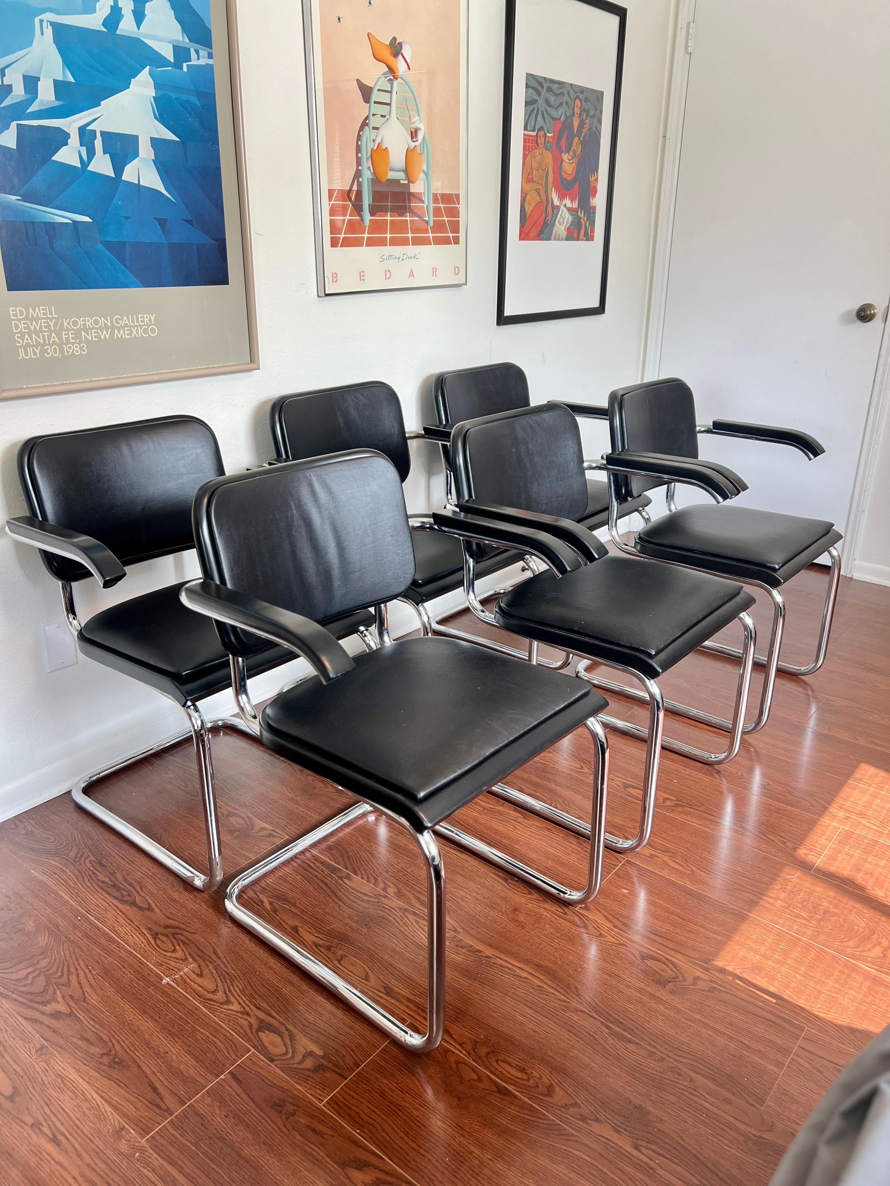 Post-Modern Set of 6 black leather arm chairs by Marcel Breuer for Thonet model S64 For Sale
