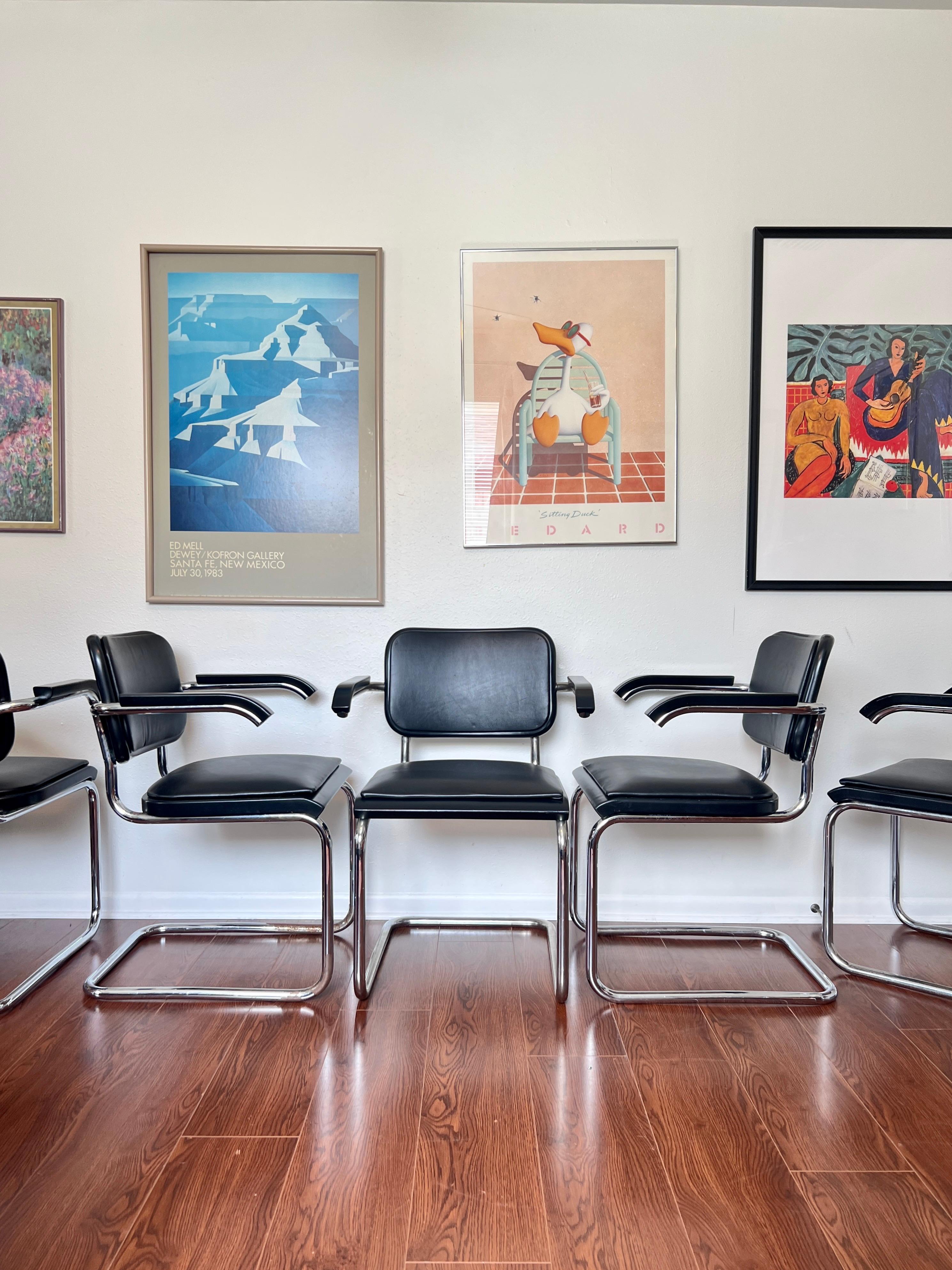 Ensemble de 6 fauteuils en cuir noir de Marcel Breuer pour Thonet modèle S64 Bon état - En vente à Houston, TX